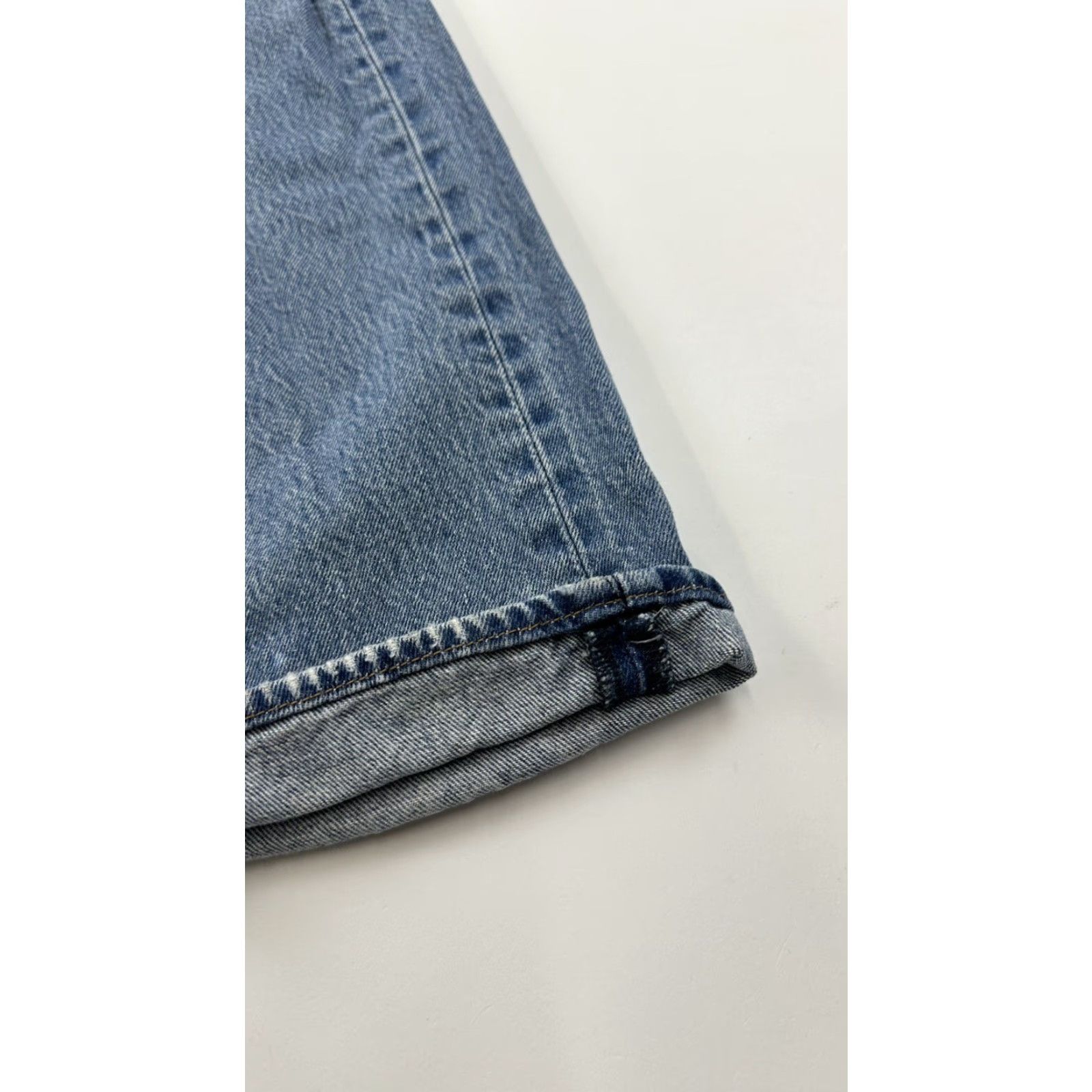 Levi's VINTAGE Levi’s 501 Jeans Mens 35 x 29 Blue Regular Denim Cotton Straight 35 Inseam USA Grunge Bohemian Festival Hipster City 90s Mens Size US 35 - 4 Thumbnail