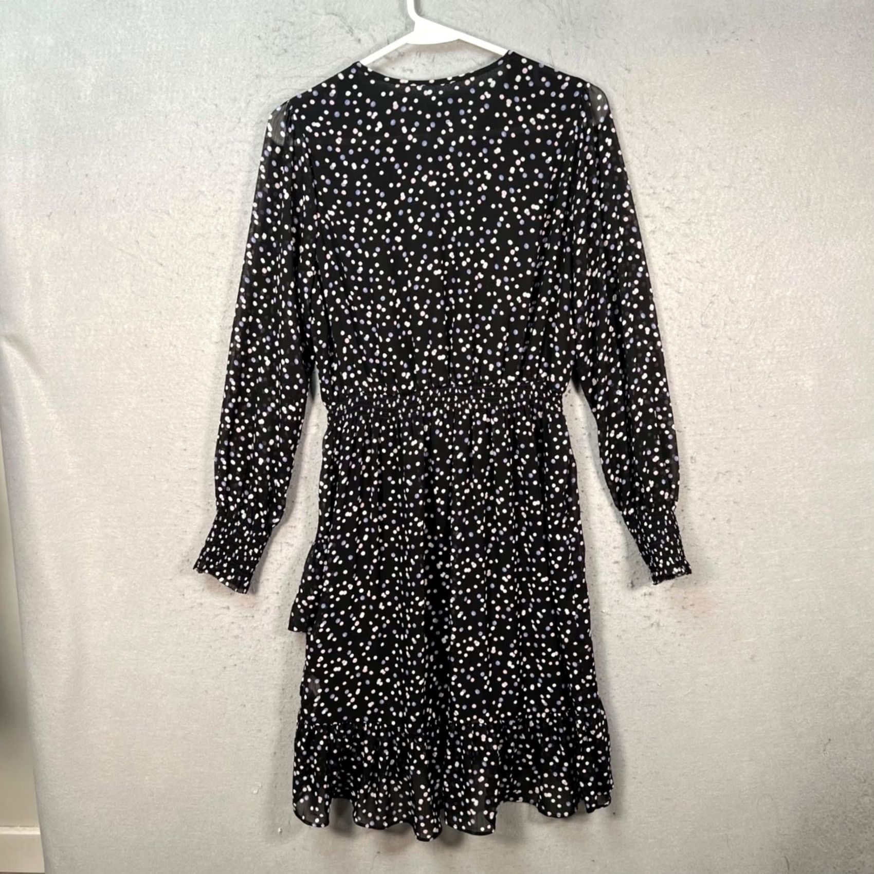 banana republic black and white polka dot dress Banana Republic Women's Size 4 & Long Sleeve Smocked Waist Color:Photo (Powder) Classic Lace Long Sleeve YGroup_colourway-lucy Maxi length