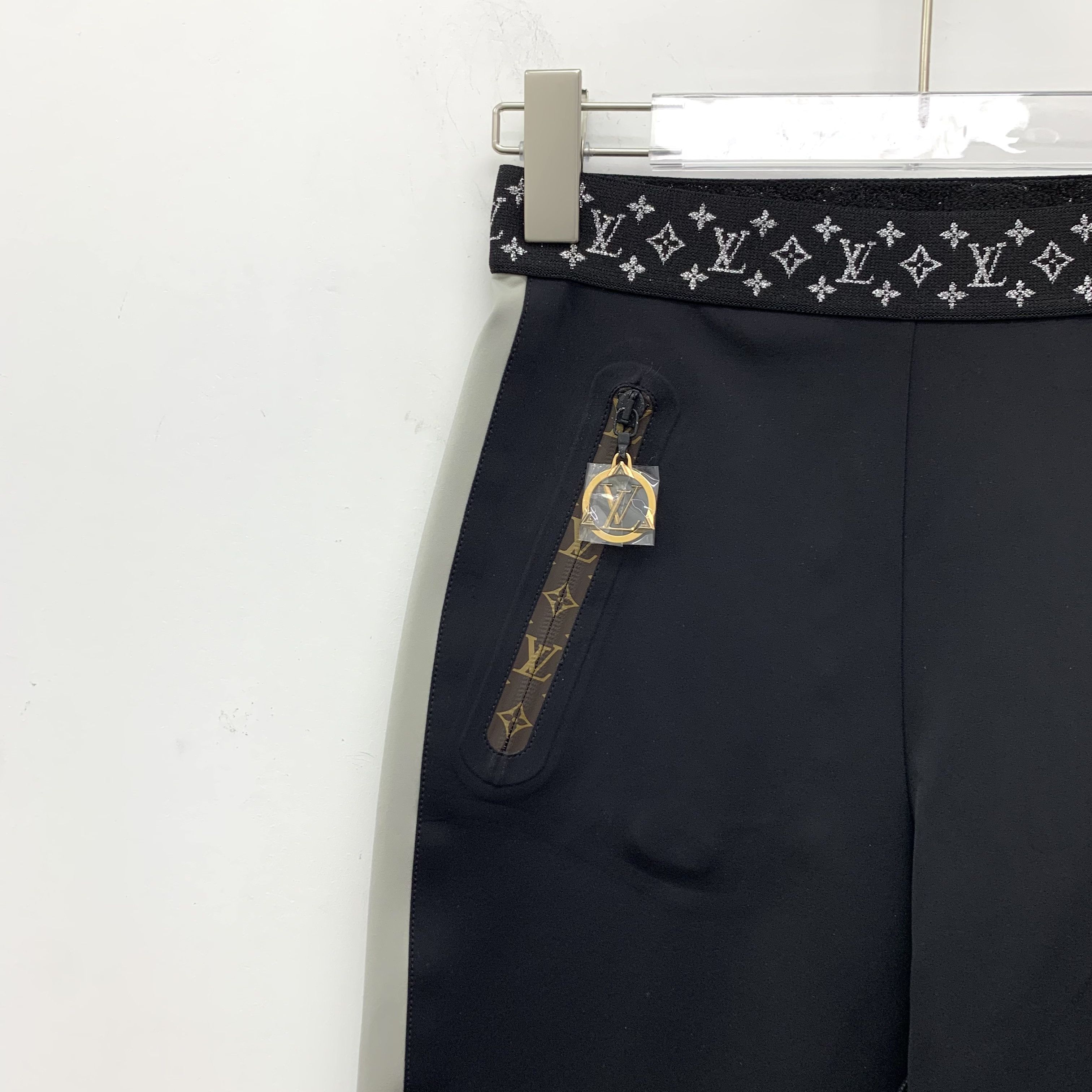 Louis Vuitton Louis Vuitton Colorblock Monogram Elastic Waist Pants Size US 36 / EU 52 - 8 Thumbnail