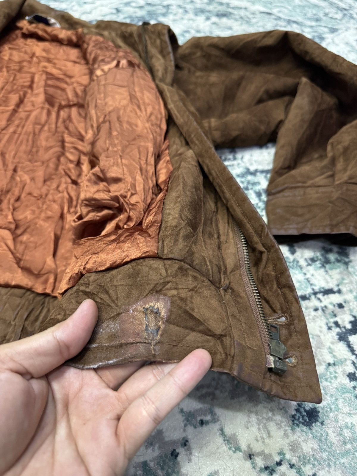 Yves Saint Laurent VINTAGE 90s YVES SAINT LAURENT SUEDE BOMBER JACKET Size US M / EU 48-50 / 2 - 13 Thumbnail