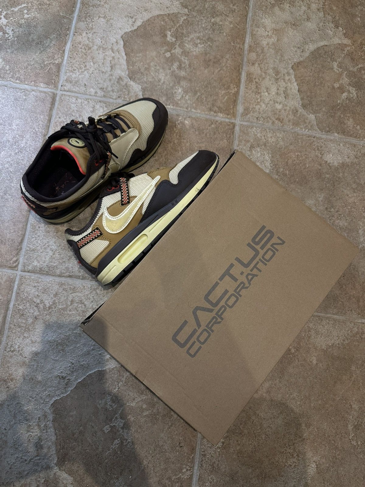 Nike × Travis Scott Travis Scott Nike Air Max 1 Baroque Brown Size US 9.5 / EU 42-43 - 3 Thumbnail
