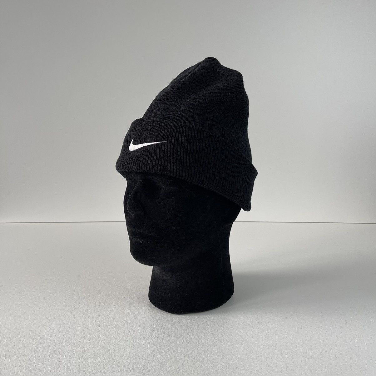 Nike Nike Swoosh Logo Vintage Beanie Hat Black Y2K Gorpcore Size ONE SIZE - 1 Thumbnail