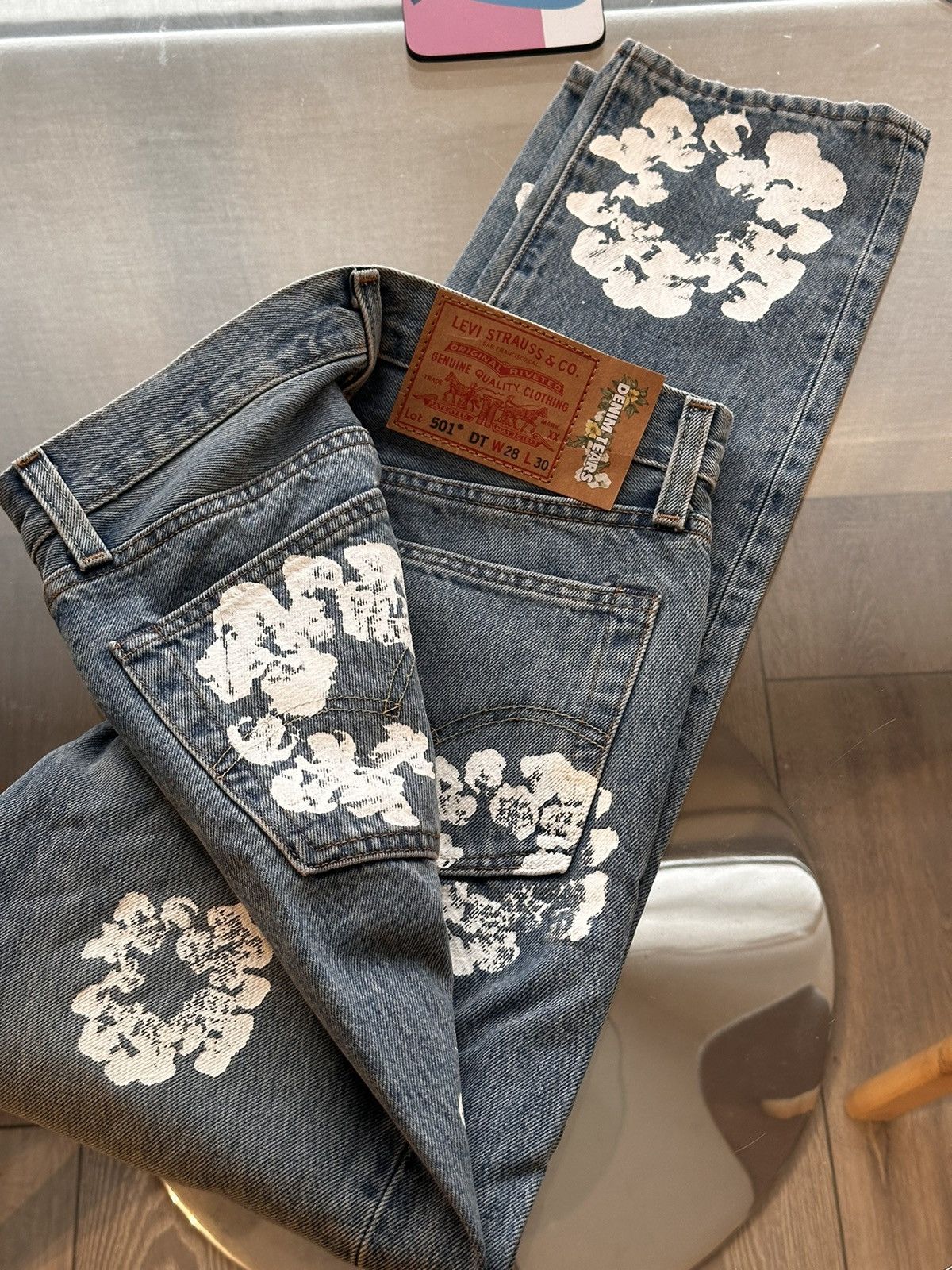 DENIM TEARS × Levi's Denim Tears x Levi’s Cotton Wreath Size US 28 / EU 44 - 2 Thumbnail