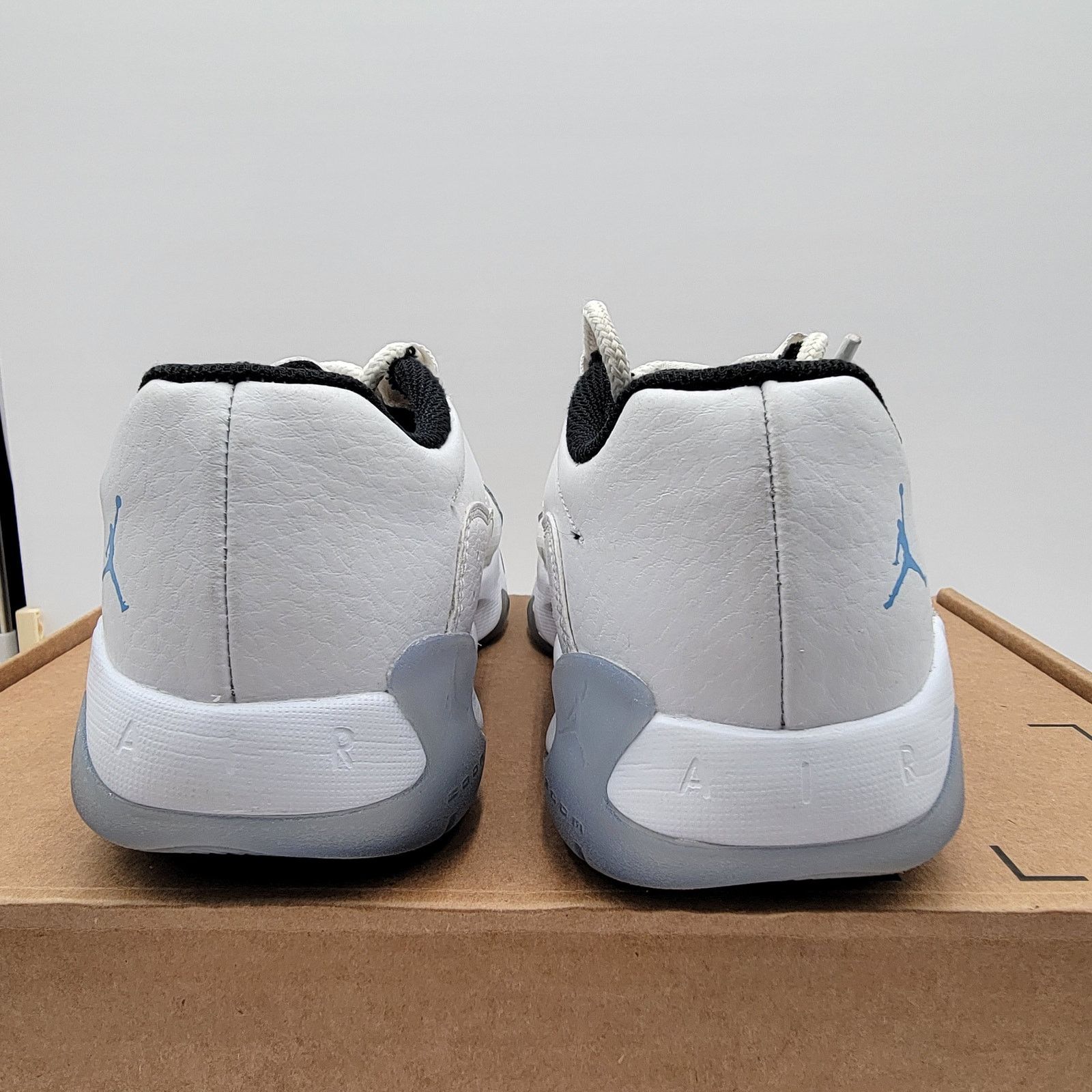 Nike Air Jordan 11 CMFT Low GS 'UNC' Sz 4.5Y/6W CZ0907-114 (178) Size US 6 / IT 36 - 4 Thumbnail