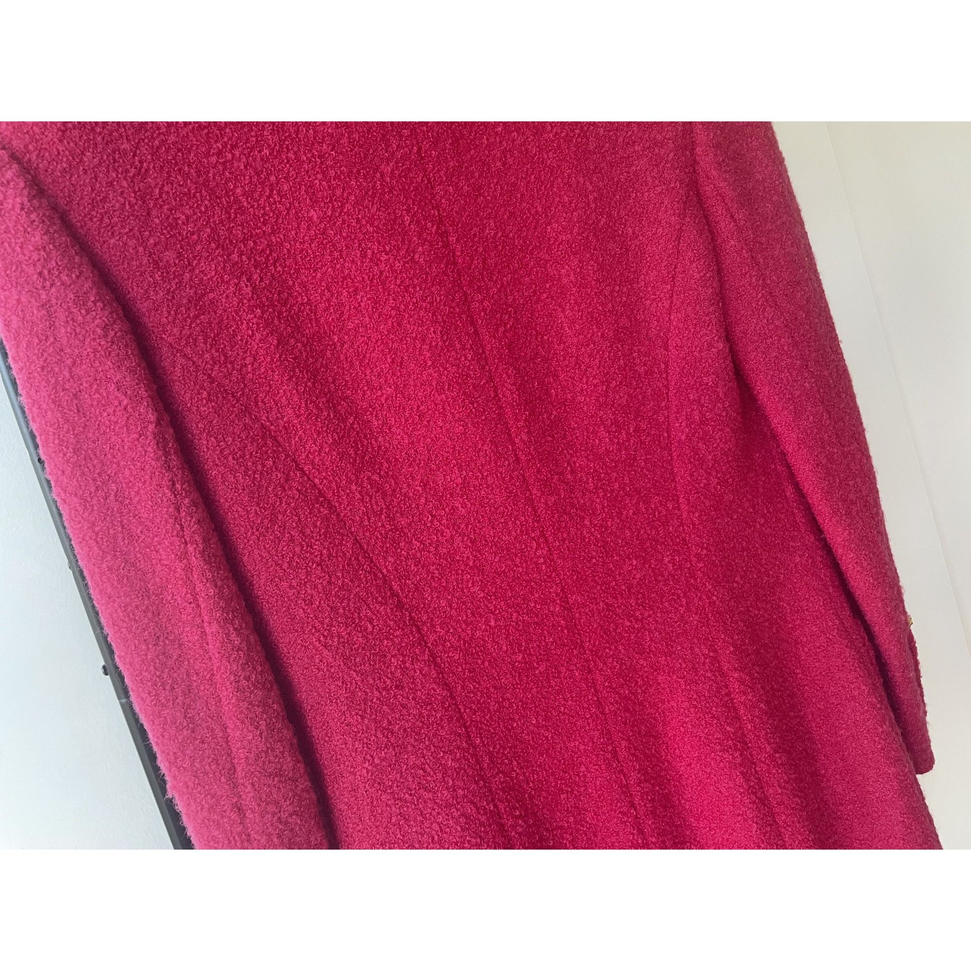 Chanel Chanel Vintage Boucle Wool Pink Coat With Gold Button Accent Size XS / US 0-2 / IT 36-38 - 10 Thumbnail