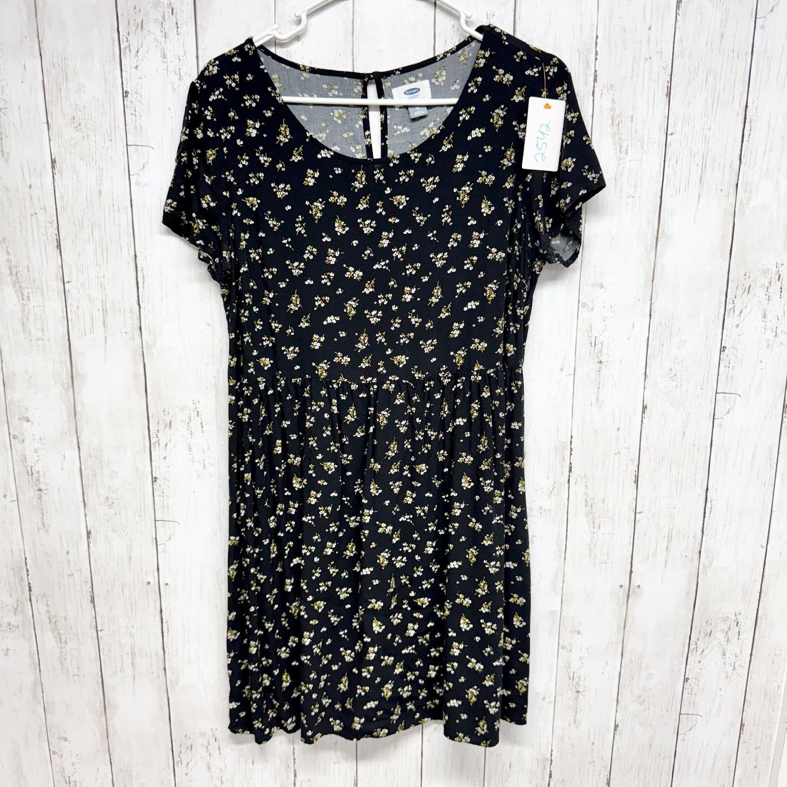 Old Navy Old Navy Dress Size Medium Floral Short Sleeve T-Shirt Mini Size M / US 6-8 / IT 42-44 - 1 Thumbnail