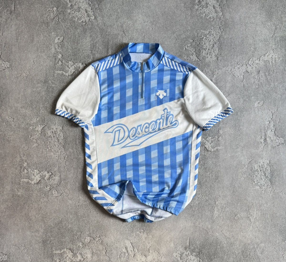 Vintage Descente L all printed vintage cycling jersey tee T-shirt Size US L / EU 52-54 / 3 - 1 Thumbnail