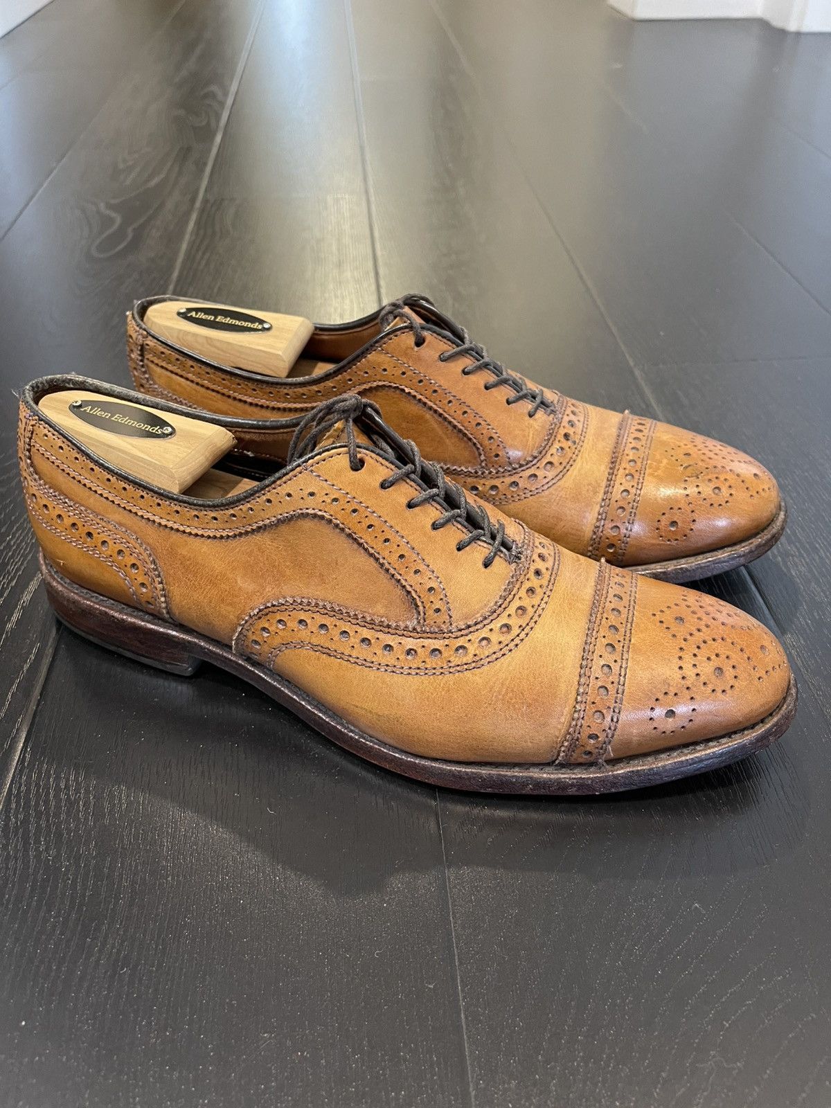 Allen Edmonds Allen Edmonds Strand Cap-toe Brown Oxford Size US 7.5 / EU 40-41 - 1 Thumbnail