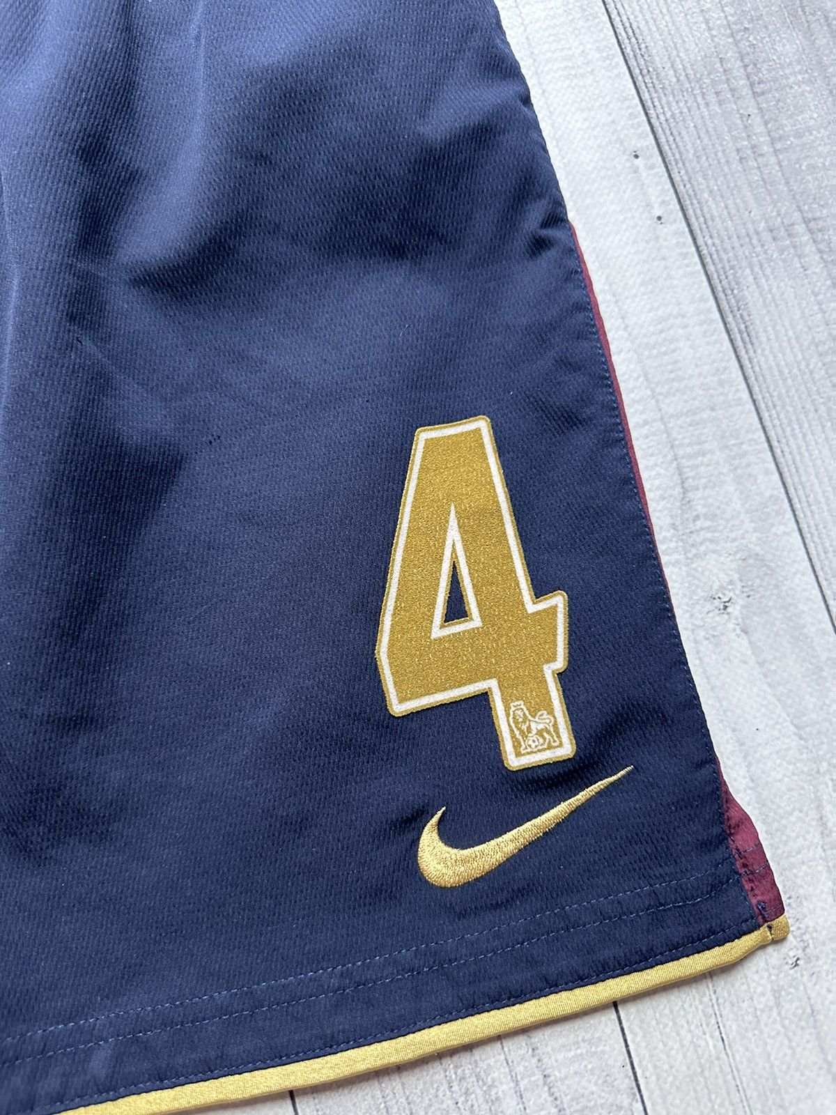 Vintage Vintage Nike Arsenal soccer shorts logo 4 Fabregas Xs Size US 28 / EU 44 - 3 Thumbnail