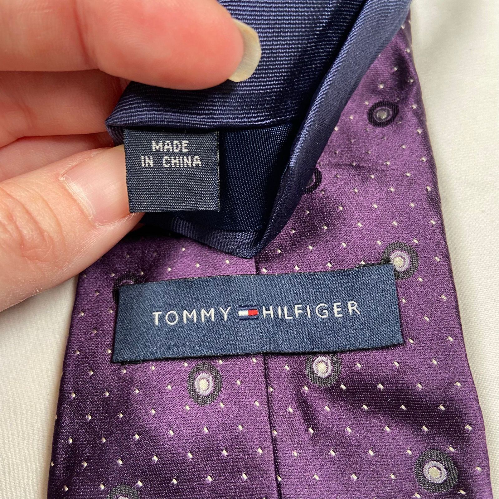 Tommy Hilfiger Tommy Hilfiger Men's Tie 100% Silk Purple White Polka Dot Size ONE SIZE - 3 Thumbnail