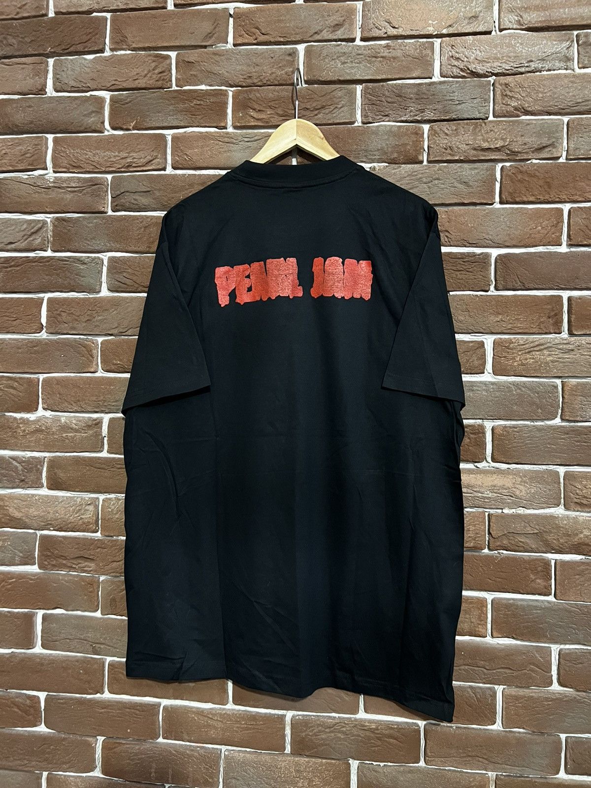 Band Tees Vintage 90s Rare Pearl Jam Live Grunge Band Tshirt XL Grail Size US XL / EU 56 / 4 - 2 Thumbnail