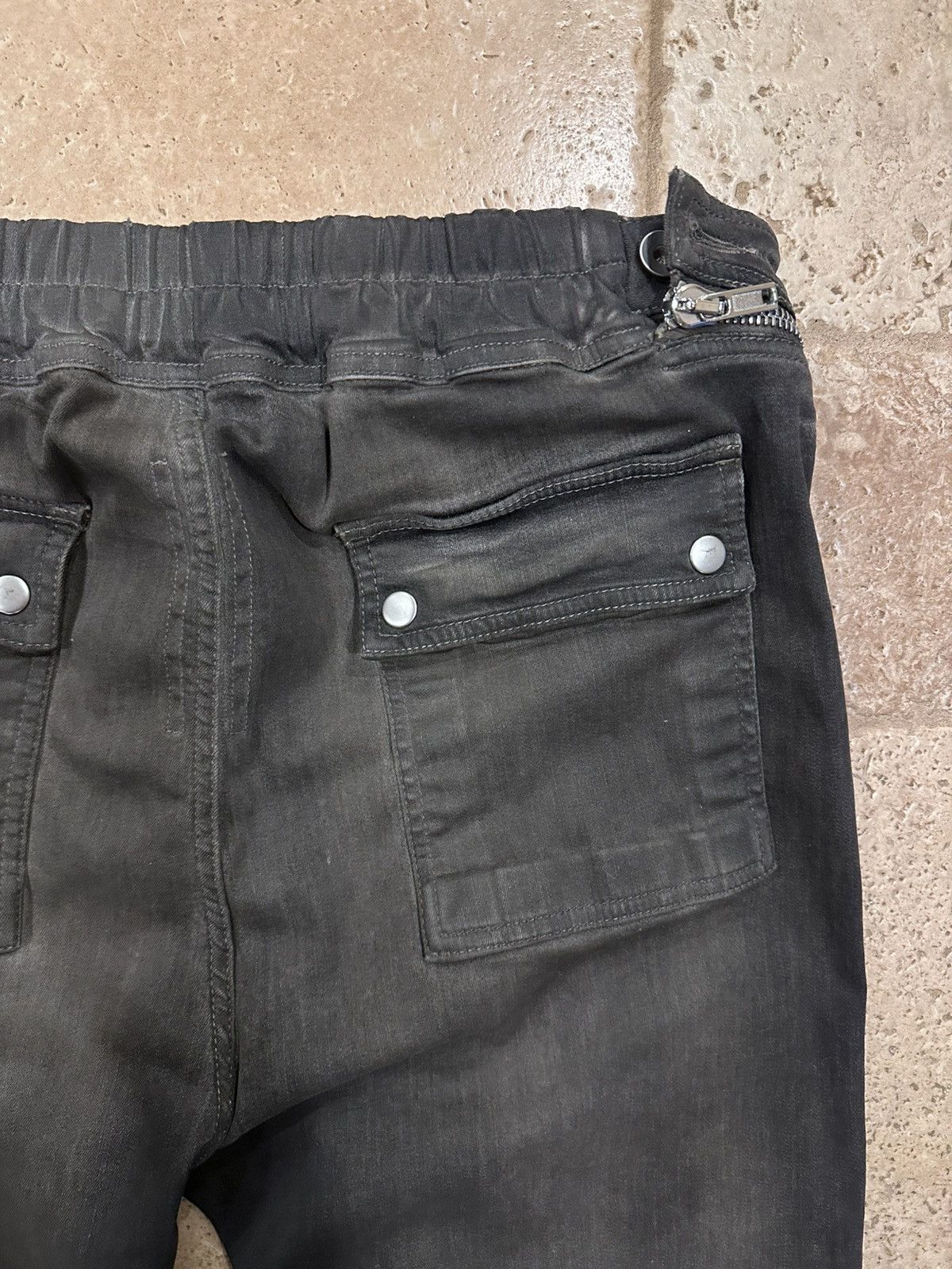 Rick Owens Rick Owens DRKSHDW Aircut SS23 Dark Dust Denim Joggers Size US 36 / EU 52 - 9 Thumbnail