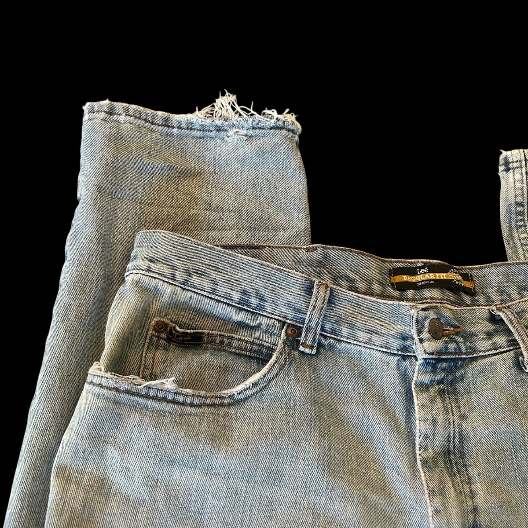 Lee Vintage Lee Light Wash Perfectly Distressed Denim Jeans Size US 38 / EU 54 - 6 Thumbnail
