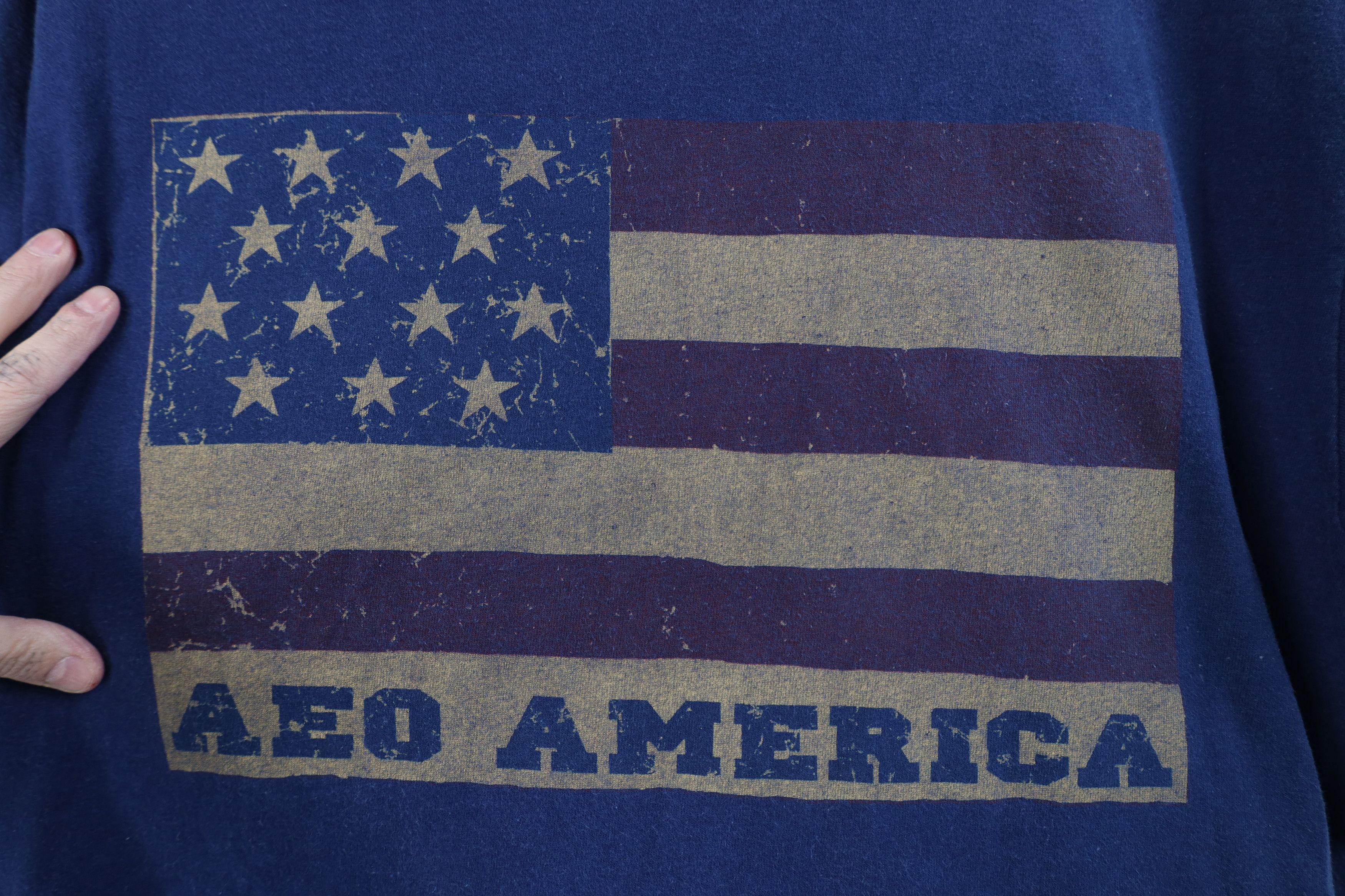 American Eagle Outfitters Vintage 90s American Eagle Outfitters Flag T-Shirt Blue USA Size US L / EU 52-54 / 3 - 4 Thumbnail