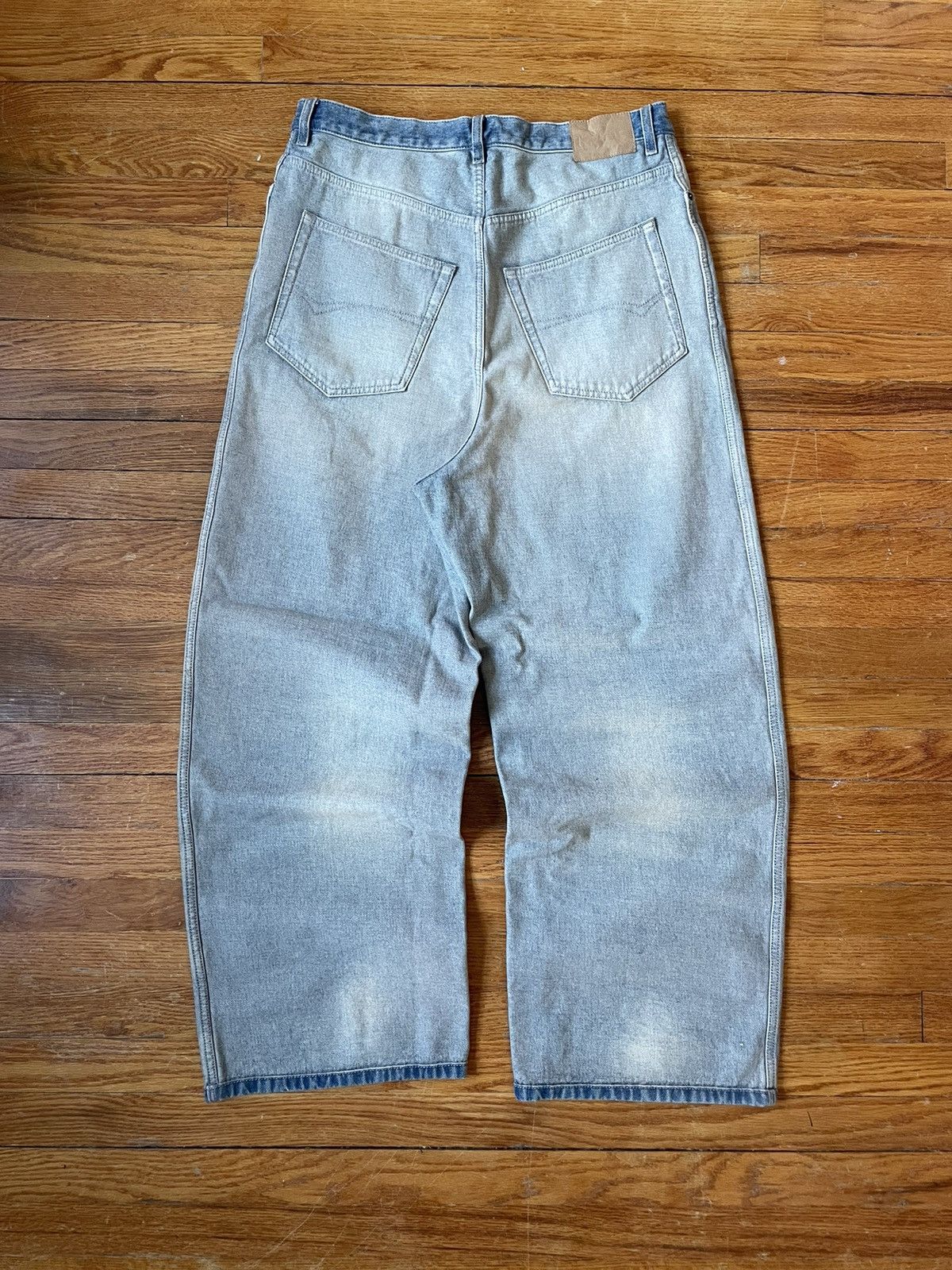 Balenciaga Balenciaga inside out baggy jeans SS24 Sz. M Size US 34 / EU 50 - 2 Thumbnail