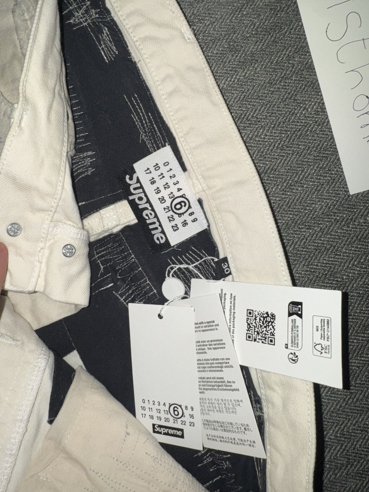 Maison Margiela × Supreme Supreme x MM6 Maison Margiela Distressed Loose Fit jean Size US 30 / EU 46 - 11 Thumbnail