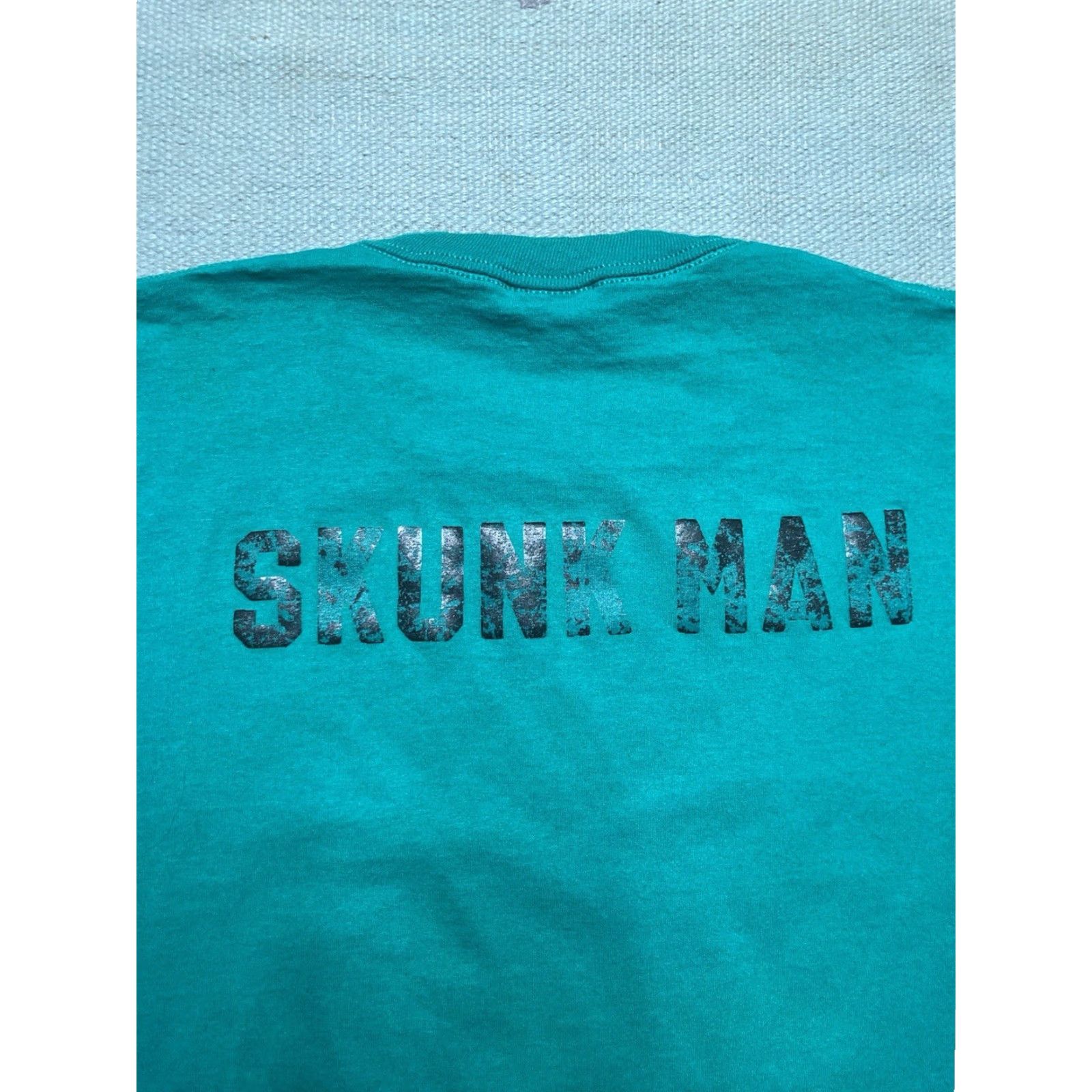 Velva Sheen VINTAGE Velva Sheen 90s T-Shirt graphic 4H camp Palmer ohio looney tunes skunk man XL Mens Blue Size US XL / EU 56 / 4 - 7 Thumbnail