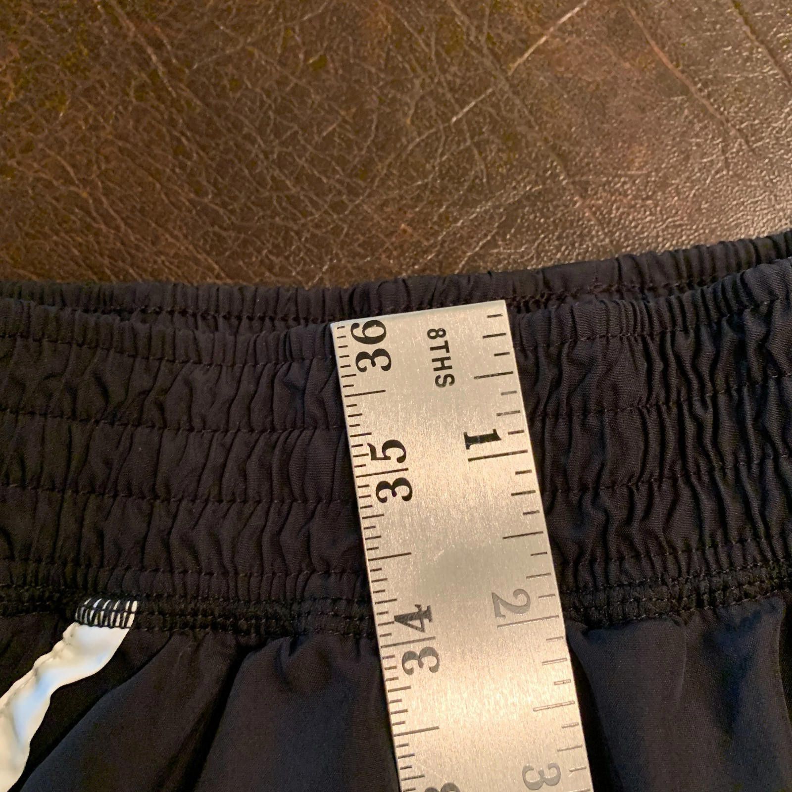 Champion Champion Shorts Womens MED Black & White Running Shorts (351 Size 32" / US 10 / IT 46 - 8 Thumbnail
