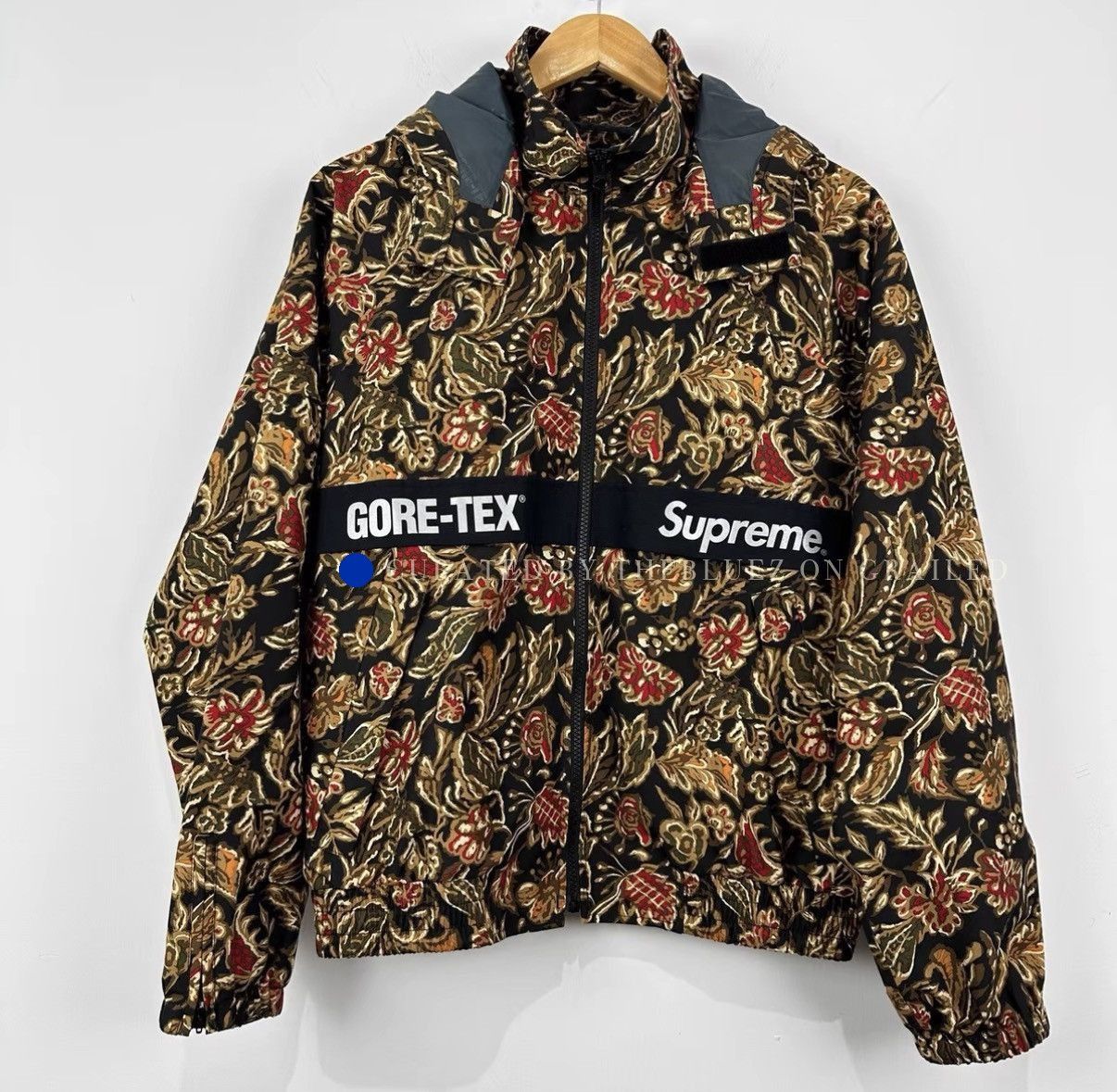 Supreme Floral Gore-Tex Light Jacket Size US S / EU 44-46 / 1 - 1 Thumbnail