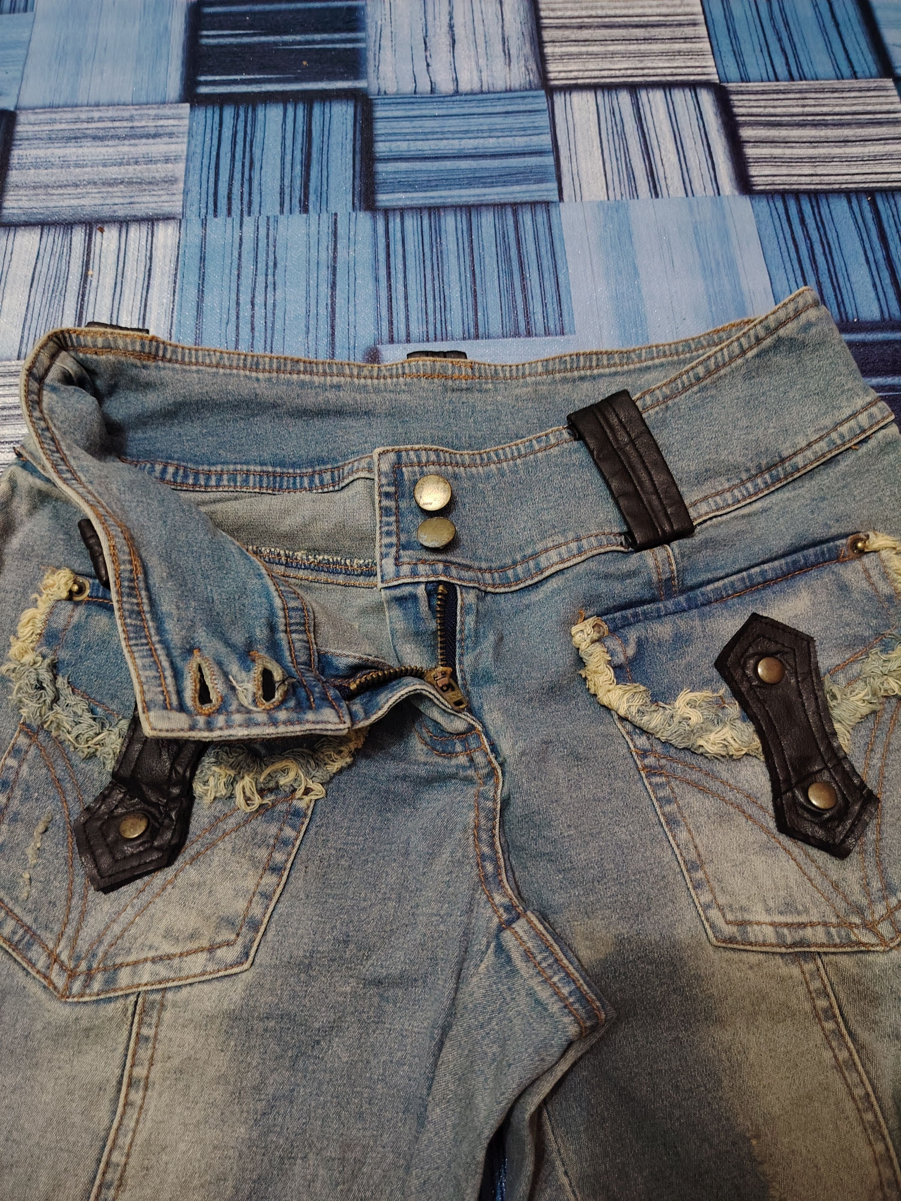 If Six Was Nine × Japanese Brand × Tornado Mart Insane 90s Poupine Bell Bottom distressed Jeans any patches Size 26" / US 2 / IT 38 - 6 Thumbnail