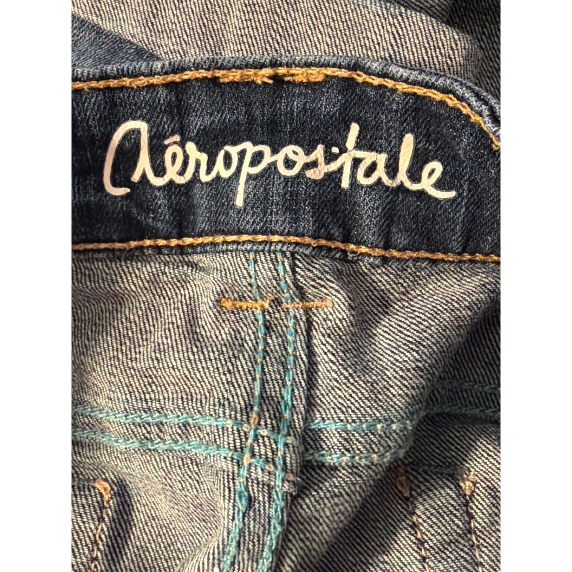 Aeropostale Aeropostale Boyfriend Denim Jean Shorts Blue Cuffed Relaxed Size 26" / US 2 / IT 38 - 4 Thumbnail