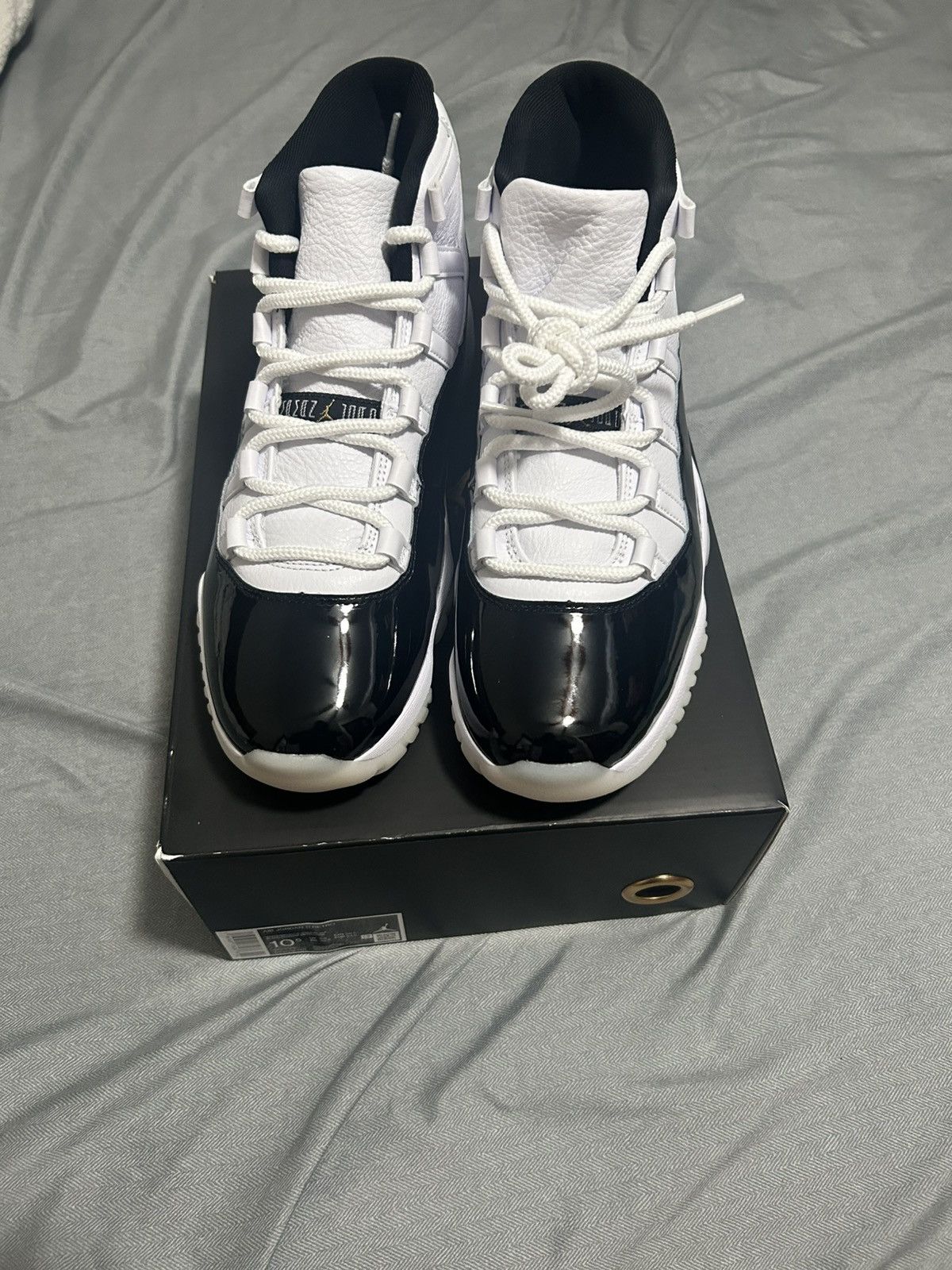 Jordan Brand × Nike Nike Air Jordan Retro 11 Gratitude Size 10.5 Size US 10.5 / EU 43-44 - 1 Thumbnail