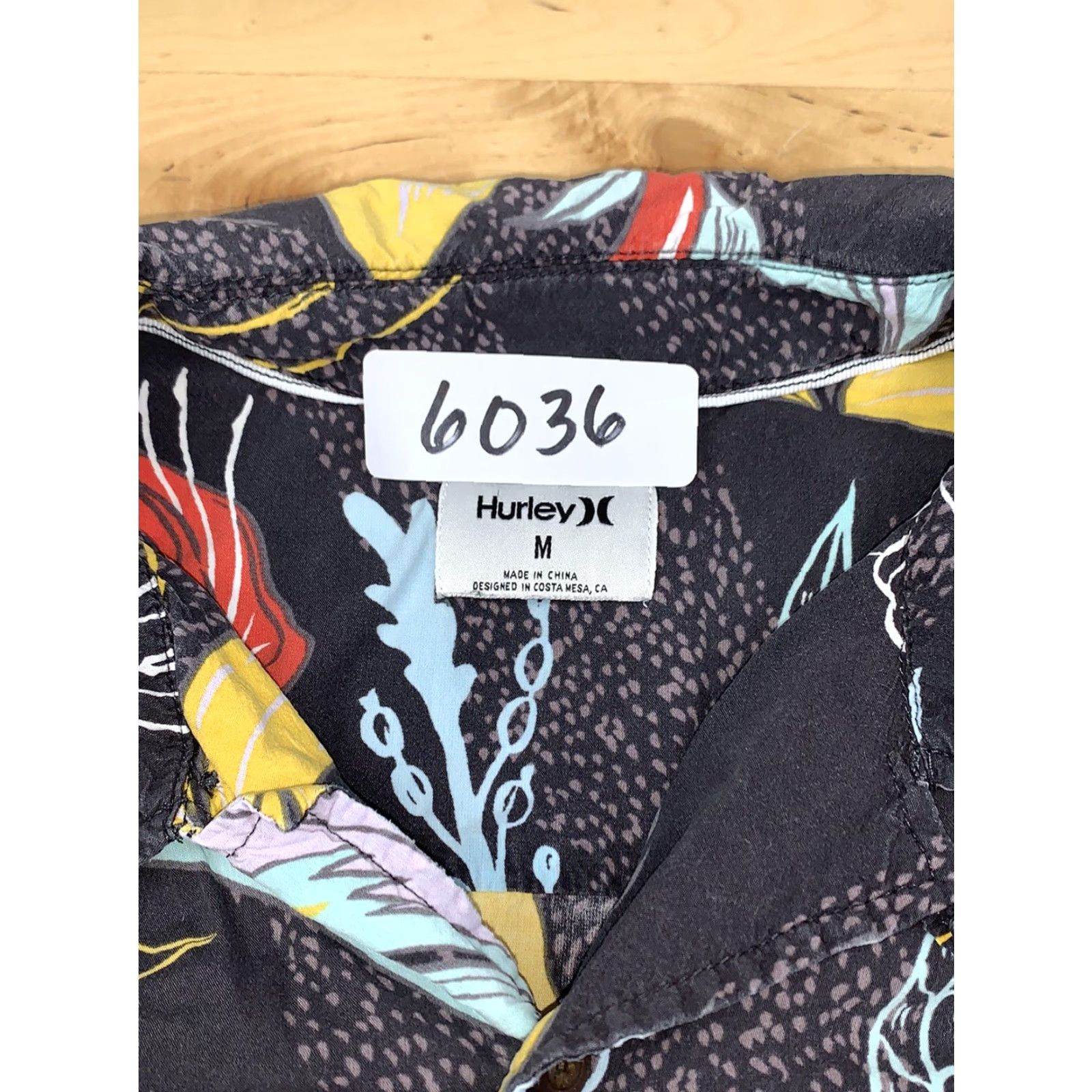 Hurley Hurley Button Up Shirt Mens M Floral Hawaii Casual Black Short Sleeve Collared 6036 Size US M / EU 48-50 / 2 - 3 Thumbnail