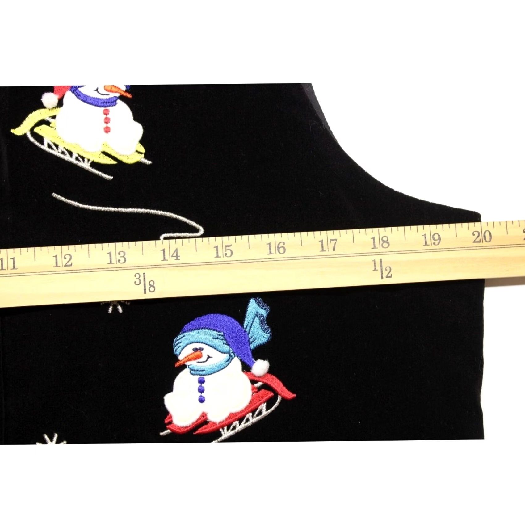 Vintage VINTAGE Karen Scott Women's Vest Black Velvet Snowman Holiday 90s Sz PL Petite Women's Christmas Embroidered Size L / US 10 / IT 46 - 4 Thumbnail