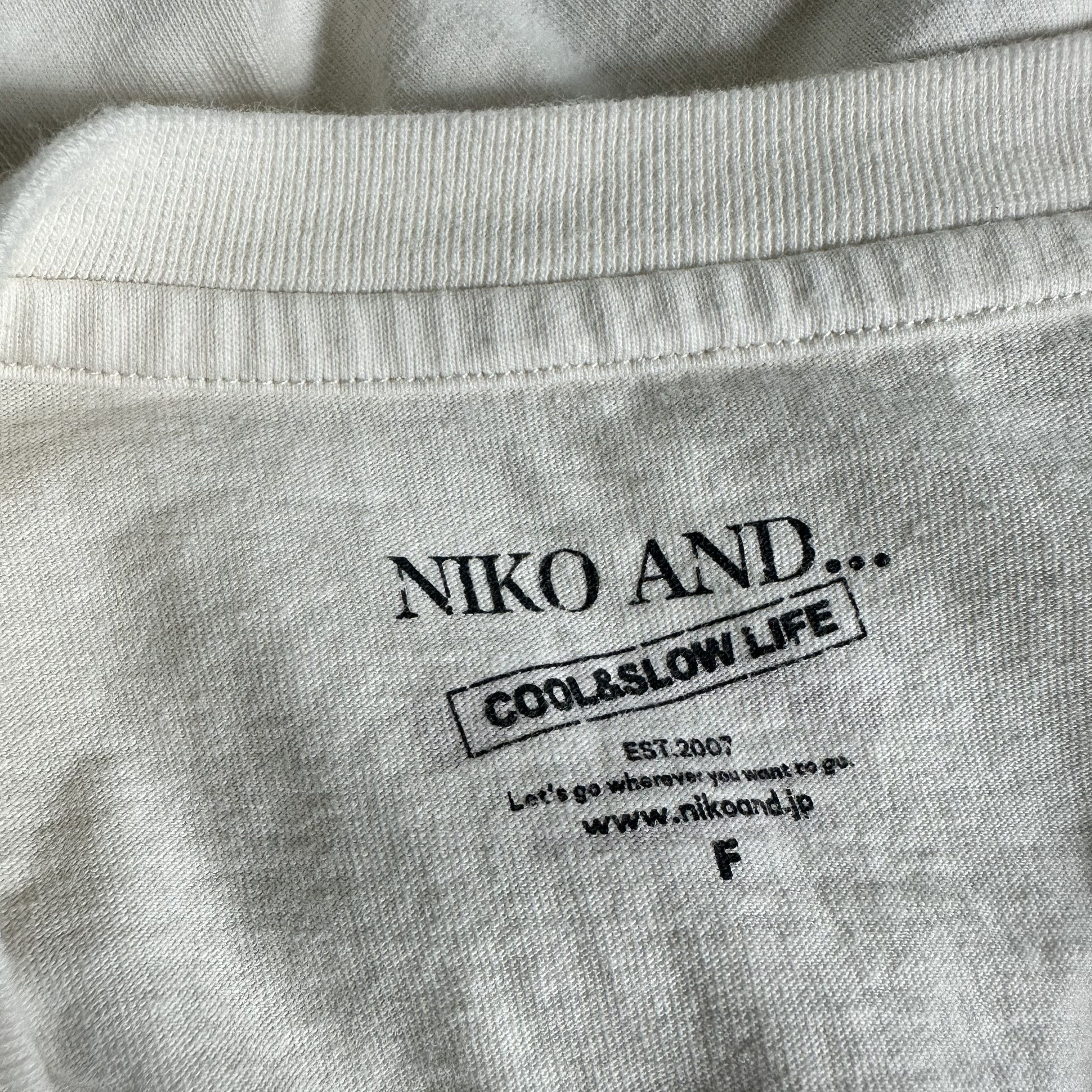 Japanese Brand 🔥RARE🔥Niko and ... Japanese Brand Rock Loose T-shirt Size US XL / EU 56 / 4 - 5 Thumbnail