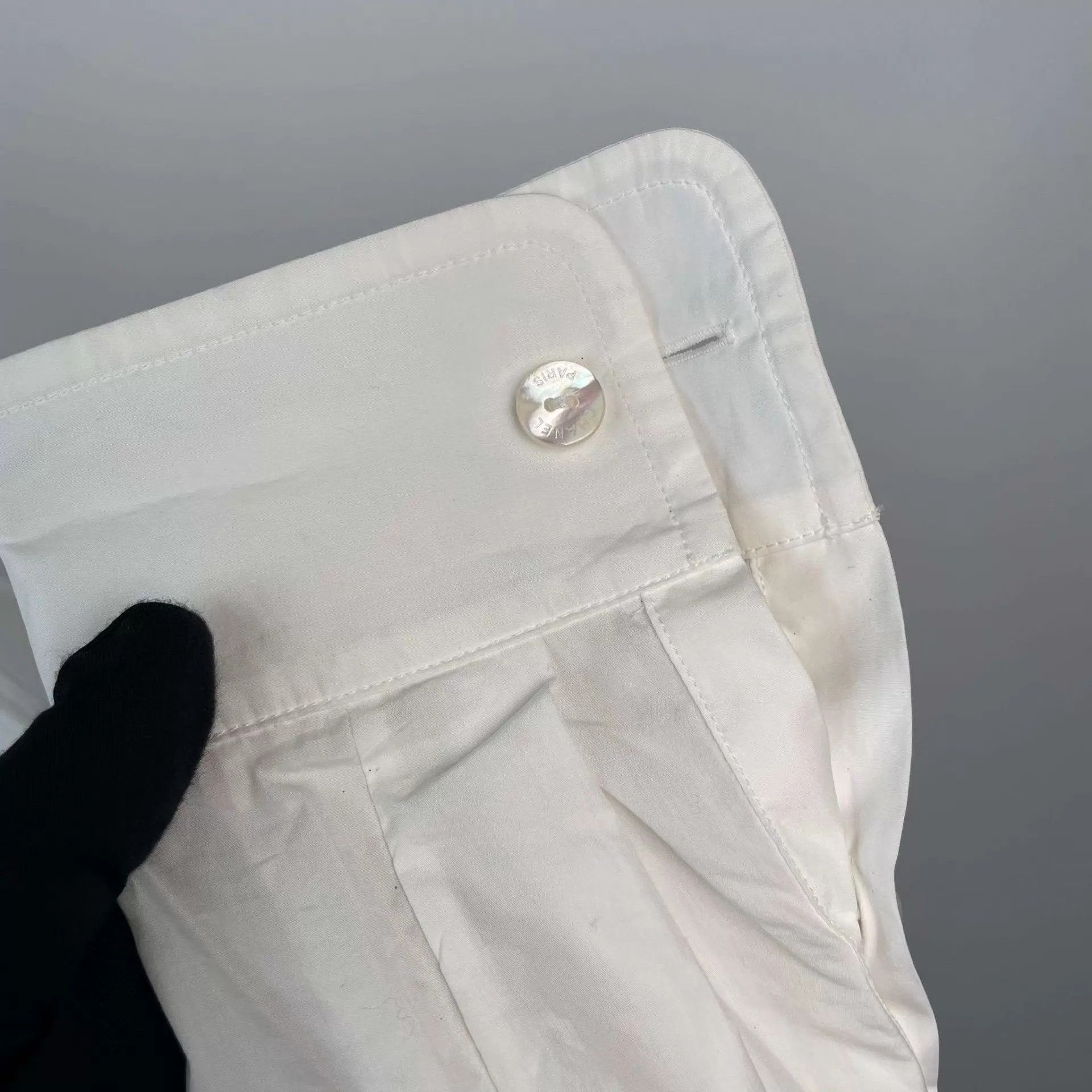 Chanel Chanel White Shirt Size 38 Size S / US 4 / IT 40 - 3 Thumbnail