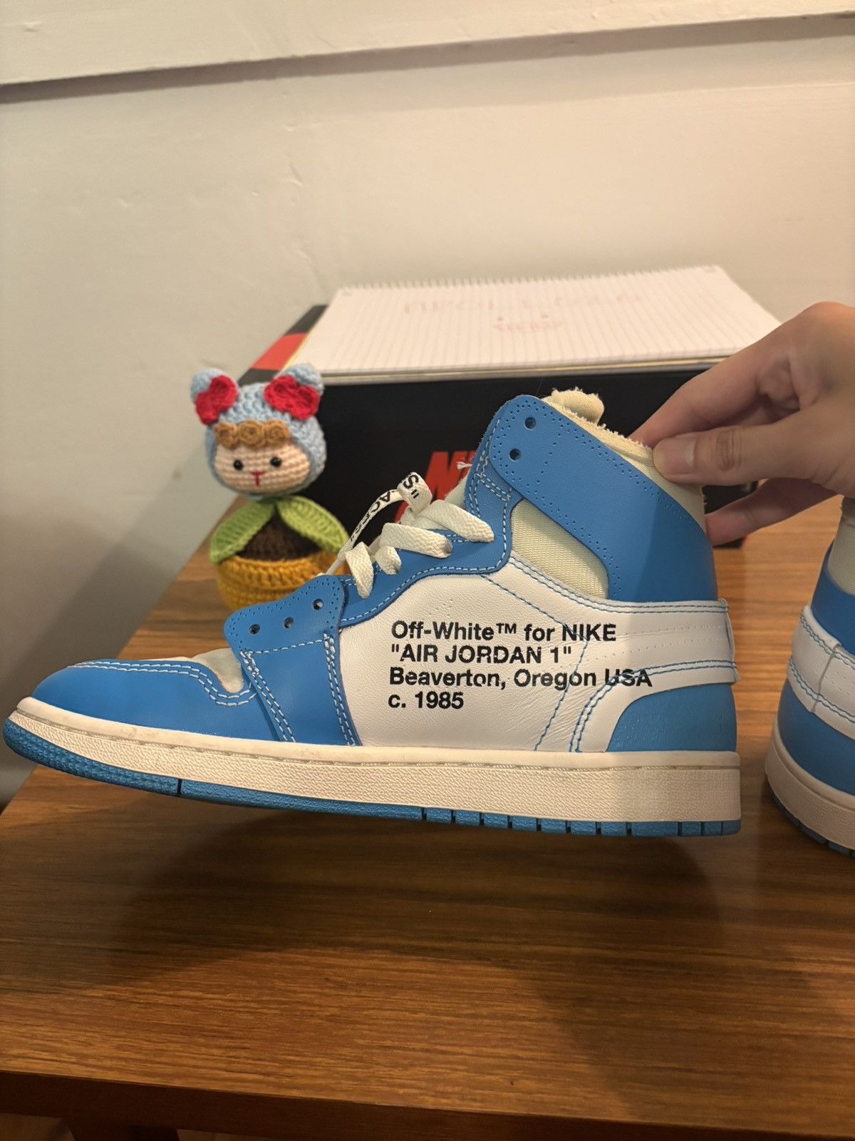 Nike × Off-White Off-White x Nike Air Jordan 1 UNC US7 Size US 7 / EU 40 - 10 Thumbnail