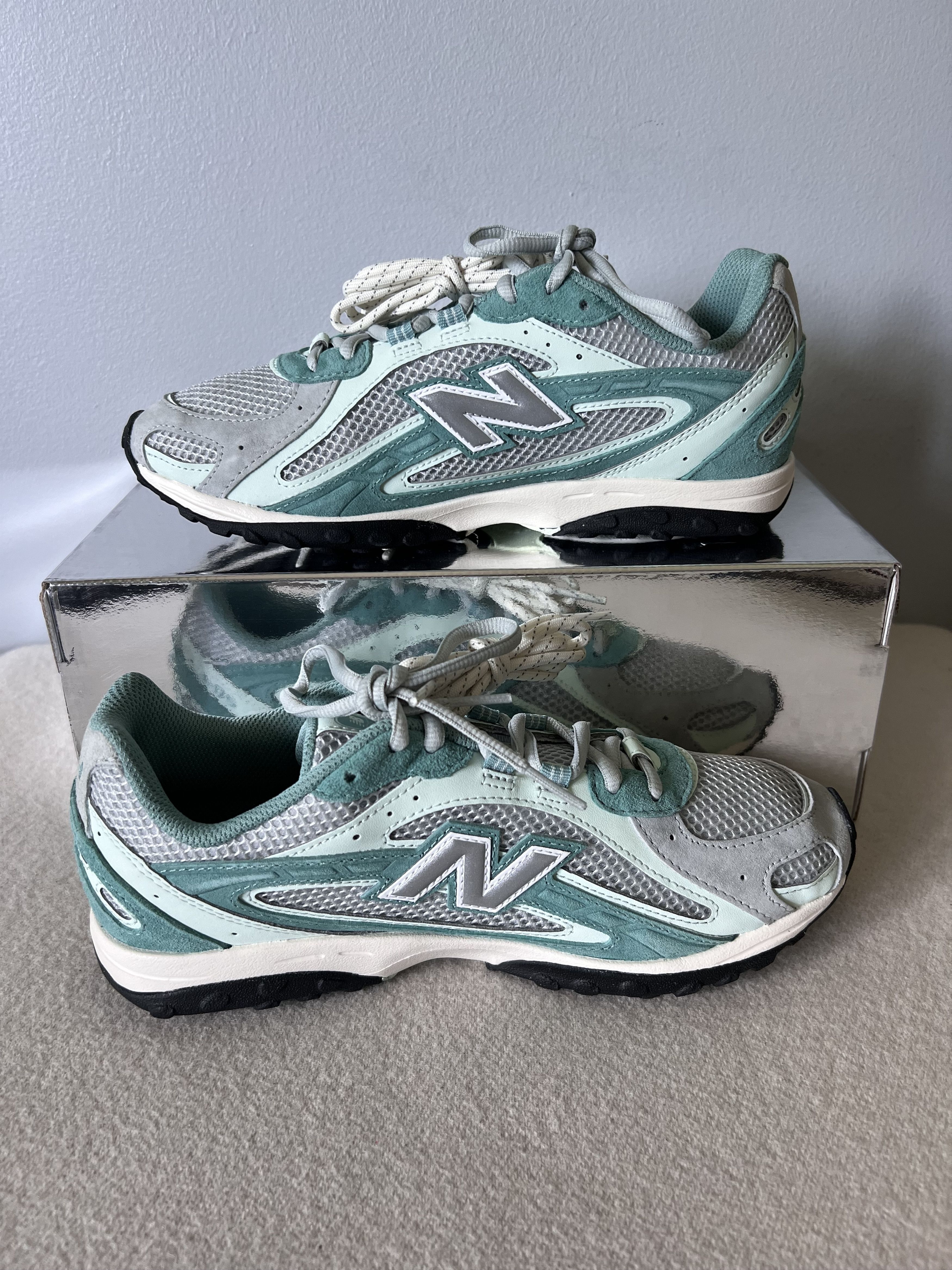 Kith × New Balance Kith New Balance 204L Sneakers in Green Grey Size US 6.5 / EU 39-40 - 3 Thumbnail
