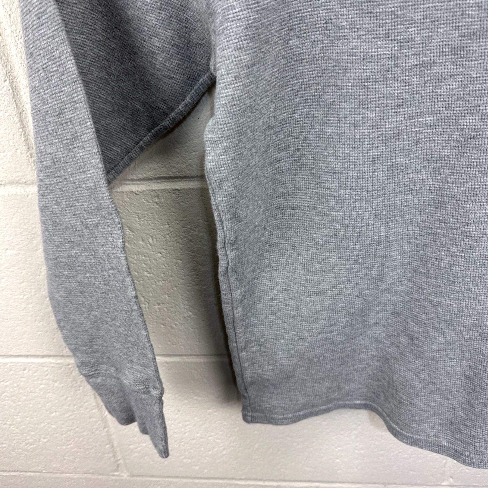 Polo Ralph Lauren Polo Ralph Lauren Men's Classic Fit Thermal Long Sleeve Shirt L Light Gray Size US L / EU 52-54 / 3 - 5 Thumbnail