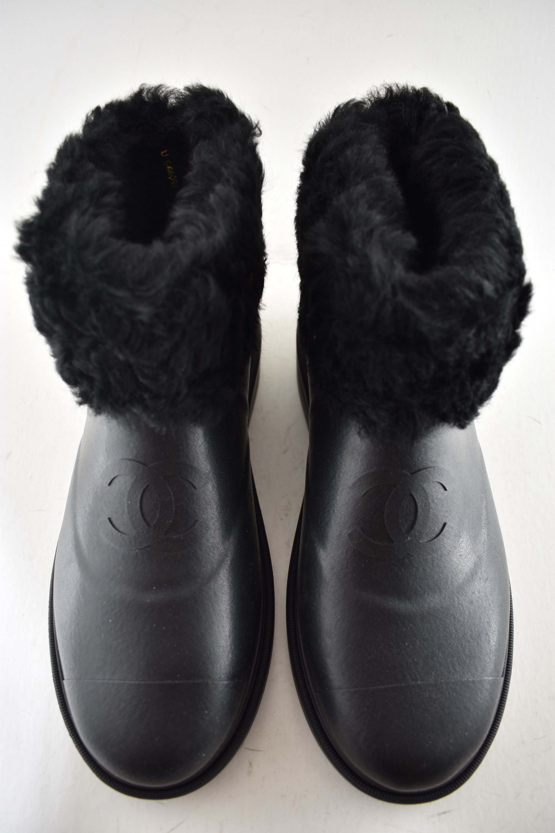 Chanel Chanel 24K Shearling Fur Rubber CC Short Ankle Rain Boots 40 Size US 10 / IT 40 - 7 Thumbnail