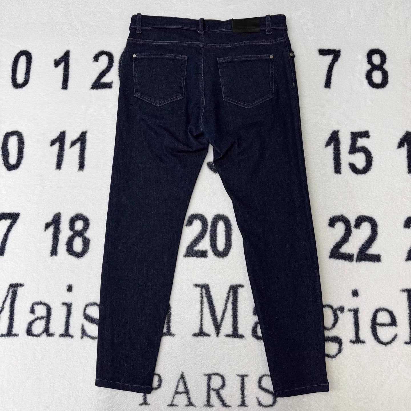 Balenciaga BALENCIAGA Straight Leg Jeans Q10 Size US 36 / EU 52 - 2 Thumbnail
