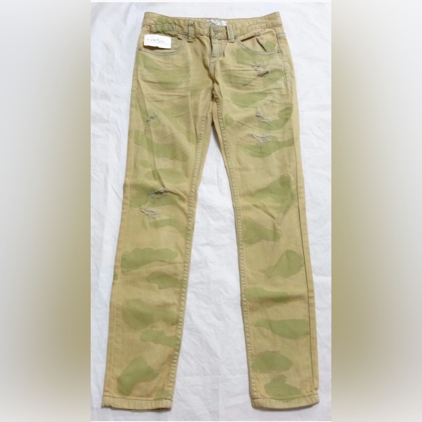 Free People Nwt-Free People -Castro was- distressed camo jeans -26 Size 26" / US 2 / IT 38 - 1 Thumbnail