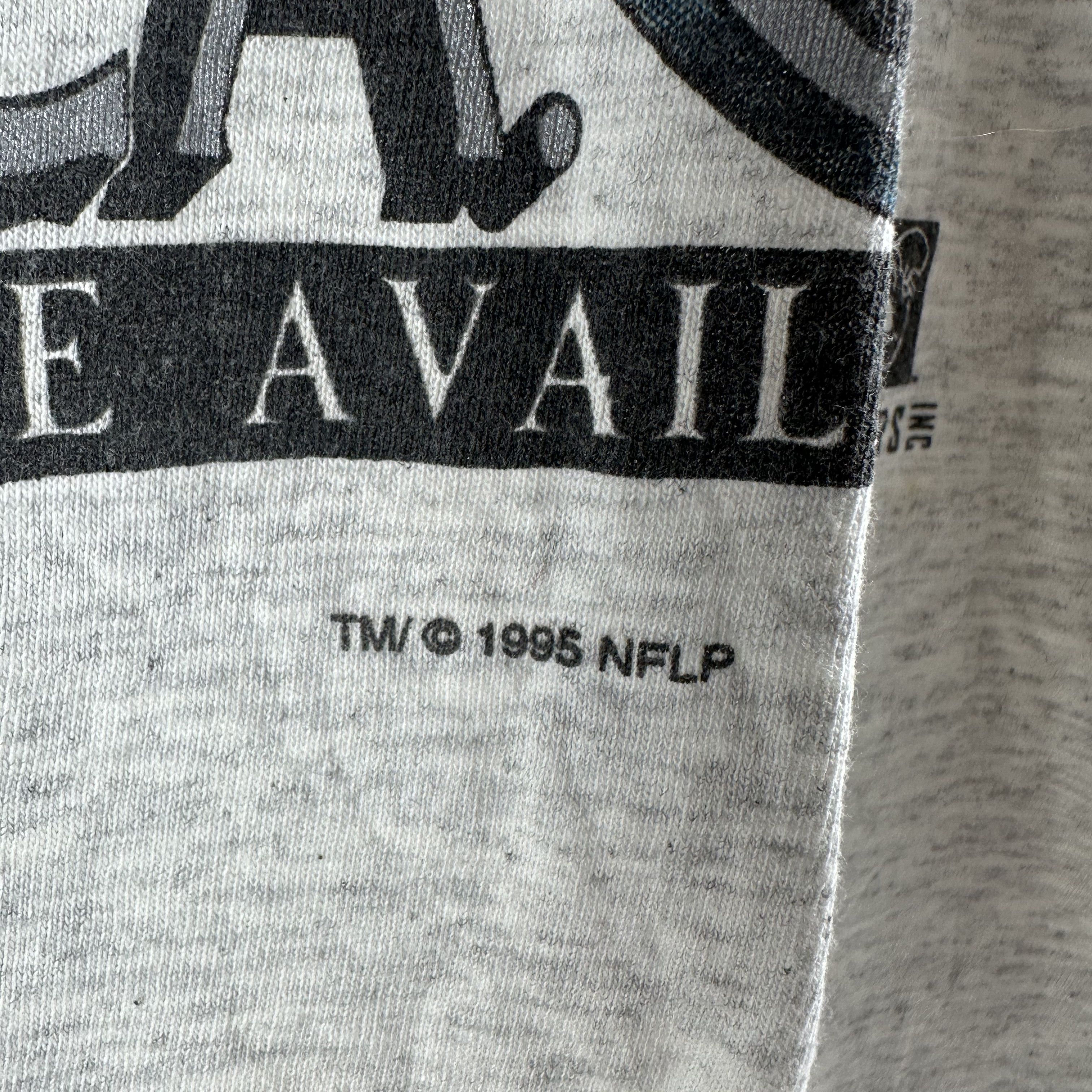 Vintage 1995 Tim Brown Raiders NFL Freight Forwarding Caricature Tee Size US XXL / EU 58 / 5 - 4 Thumbnail