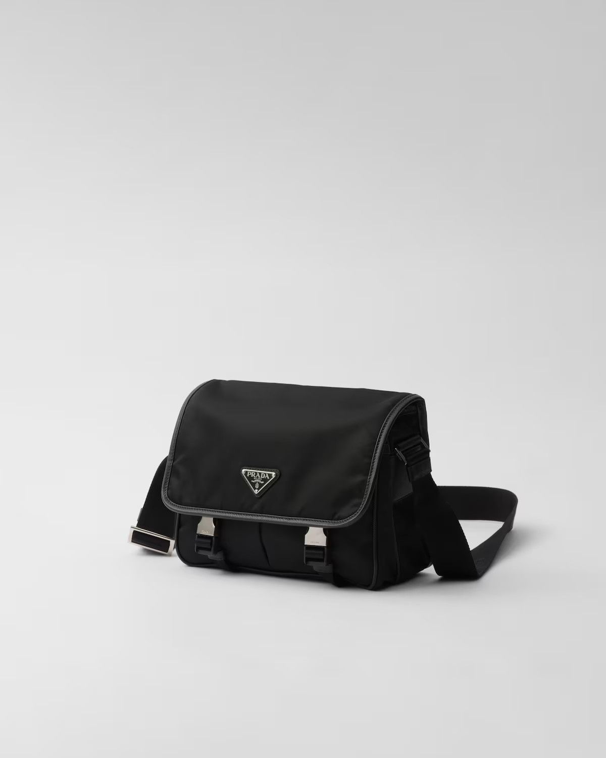 Prada o1srvl11e0624 Size: OS / Shoulder Bag in Black Size ONE SIZE - 2 Thumbnail