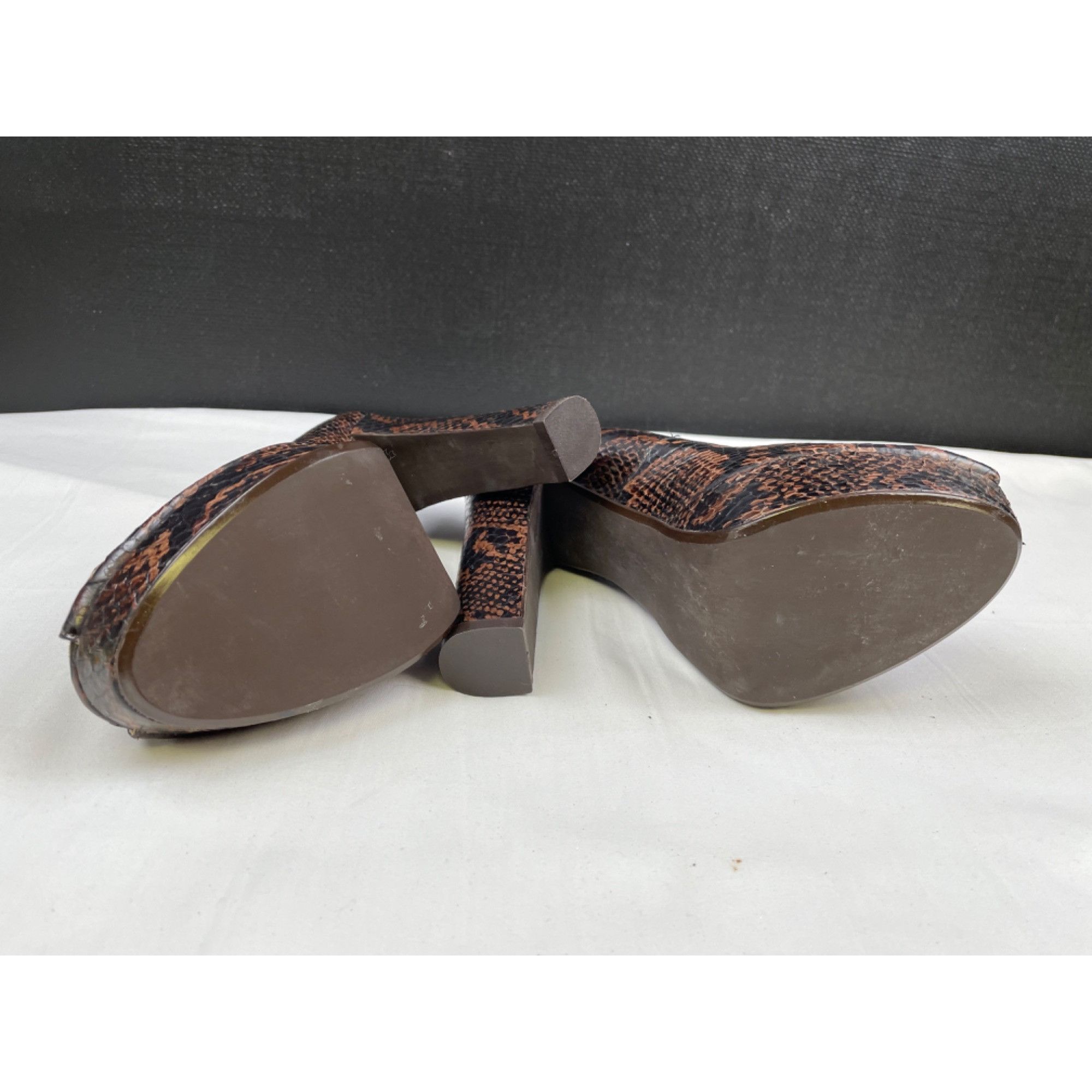 Michael Kors Michael Kors Women's Brown Genuine Snake Shoes/Heels 5.25" S Size US 7.5 / IT 37.5 - 7 Thumbnail