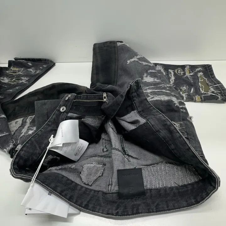 Other Givenchy Givenchy SS23 Black Ripped Jeans for Men -2507 Size US 31 - 7 Thumbnail