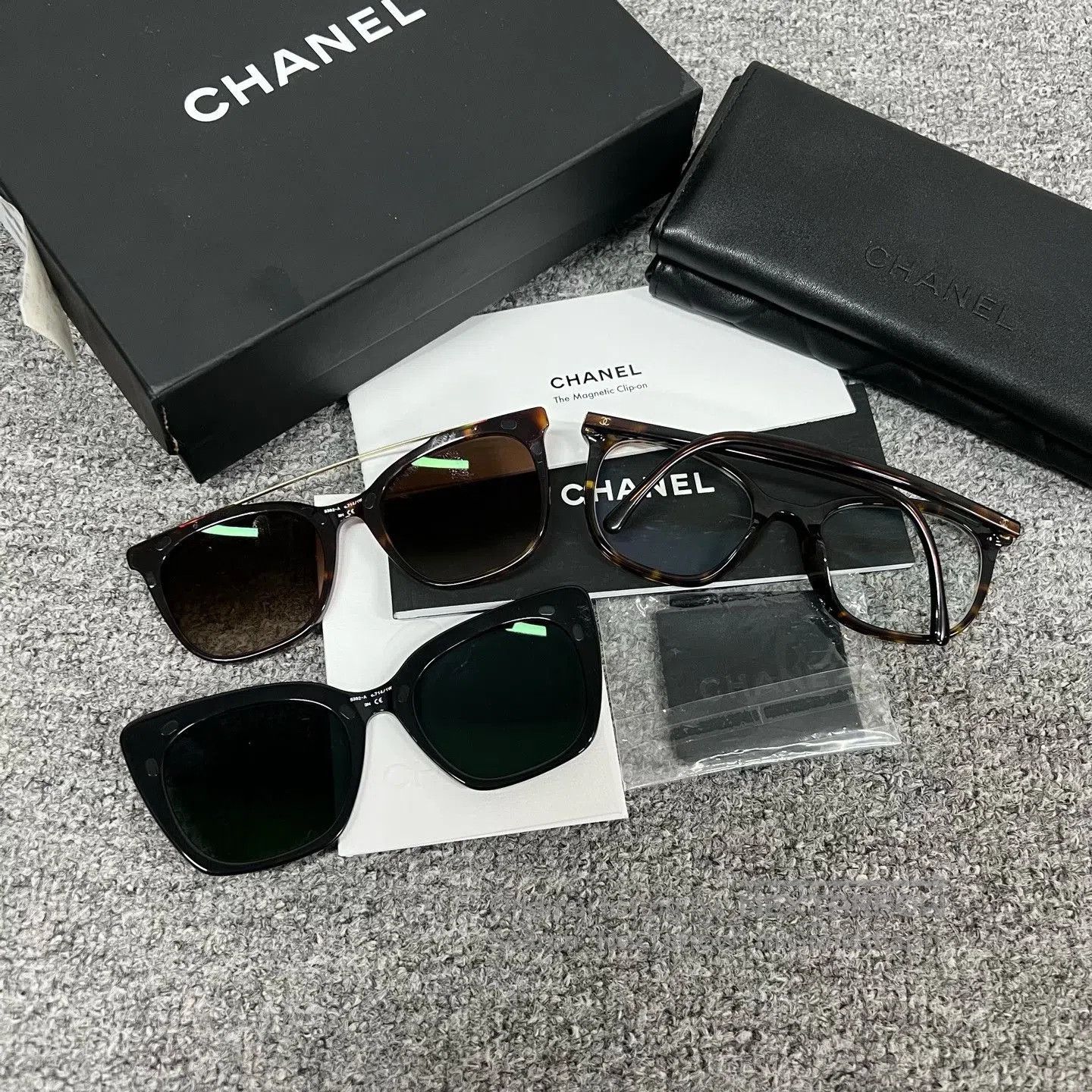 Chanel Chanel Tortoiseshell Glasses with Clip. Size ONE SIZE - 1 Thumbnail