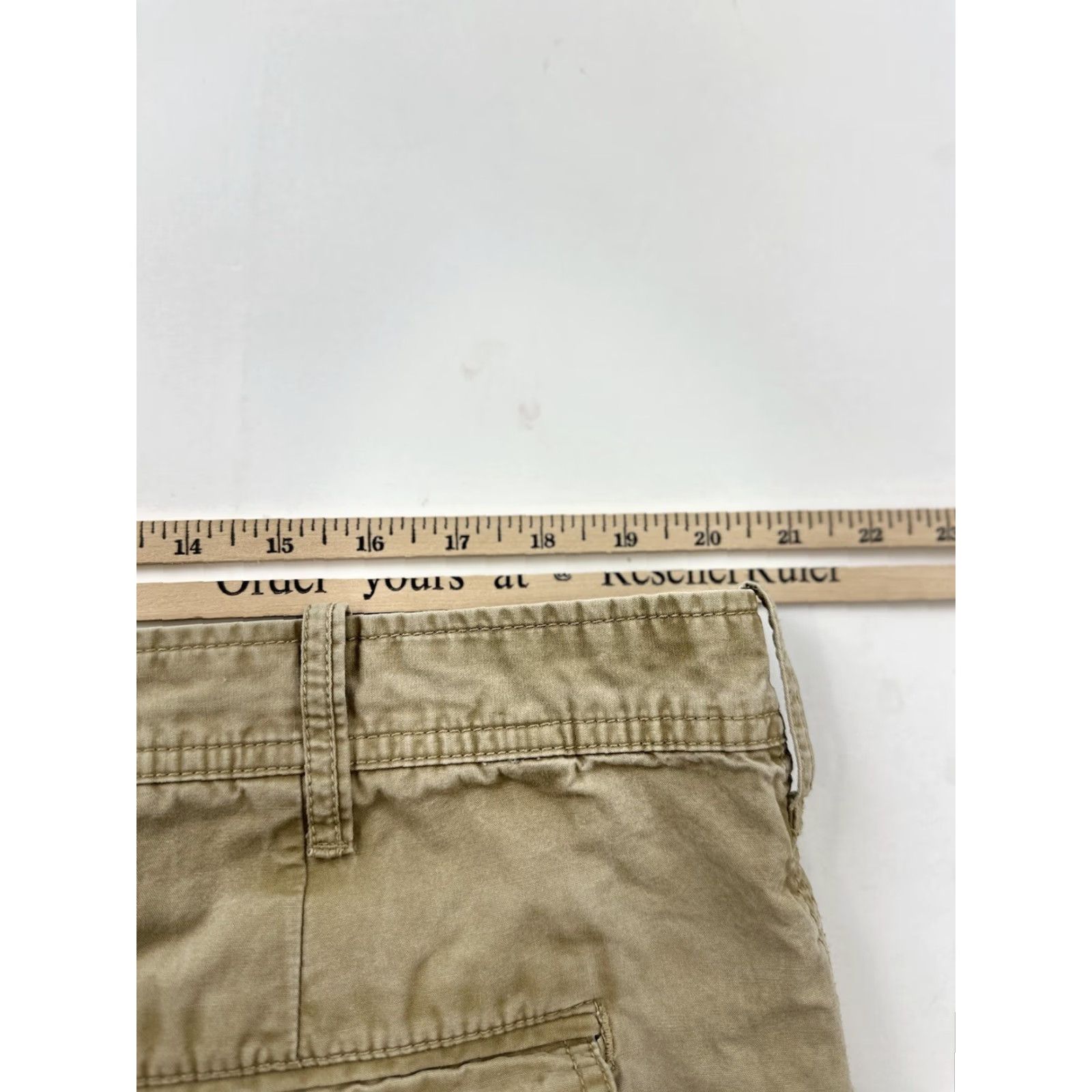 Eddie Bauer VINTAGE Eddie Bauer Shorts Men 42 Khaki Cargo Hiking Safari Trail Pockets Beige 10 in Inseam Classic Regular Mens Size US 42 / EU 58 - 8 Thumbnail