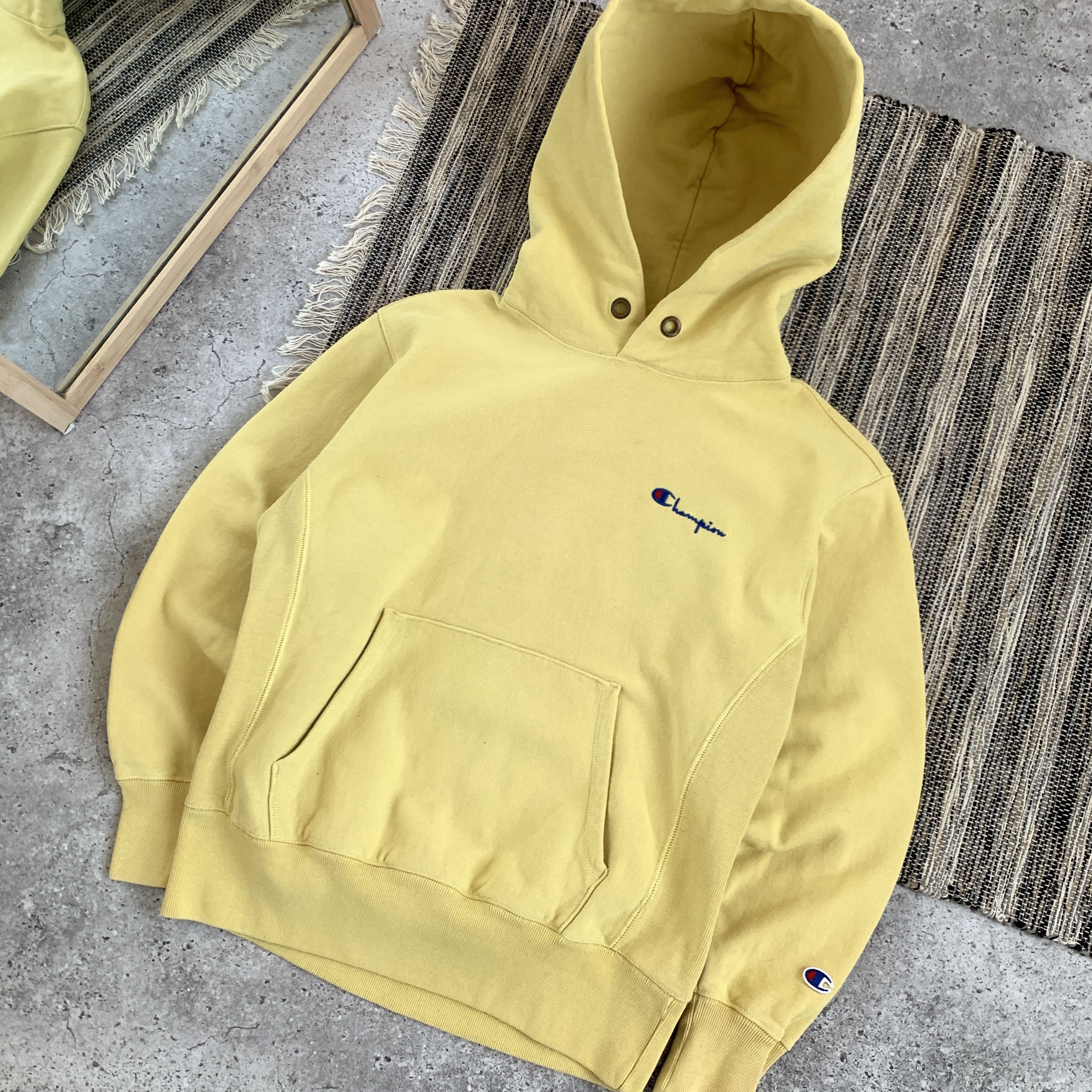 Champion Vintage Champion 90s Yellow Heavyweight Hoodie Sweatshirt Size XS / US 0-2 / IT 36-38 - 3 Thumbnail