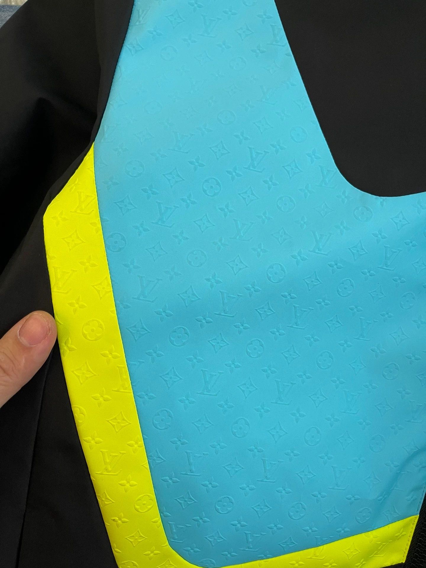 Louis Vuitton LV 2023 Color Blocked Full Logo Casual Jacket 48 Size US M / EU 48-50 / 2 - 4 Thumbnail