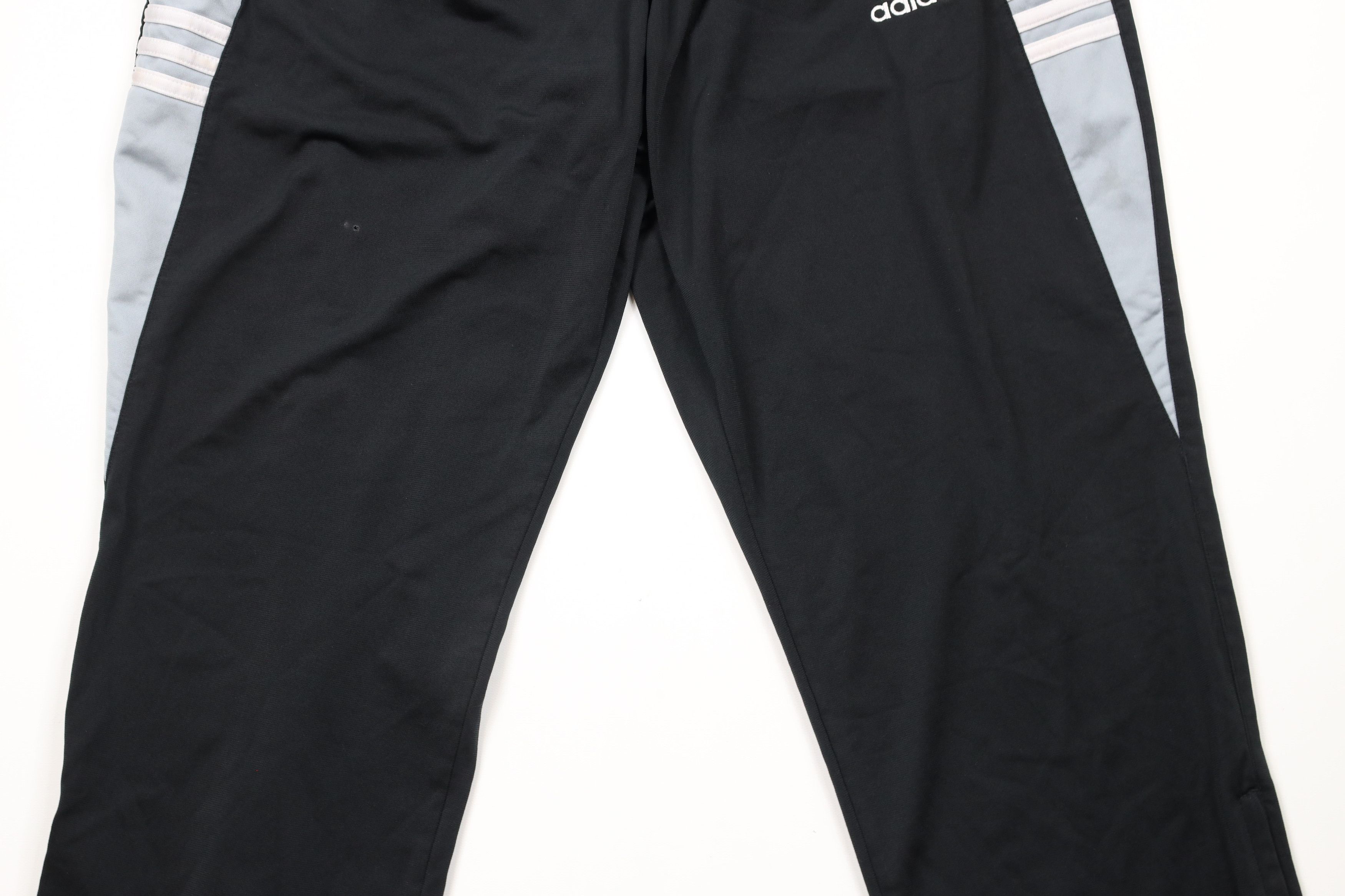 Adidas × Vintage Vintage Y2K Adidas Spell Out Wide Leg Sweatpants Black Size US 34 / EU 50 - 3 Thumbnail