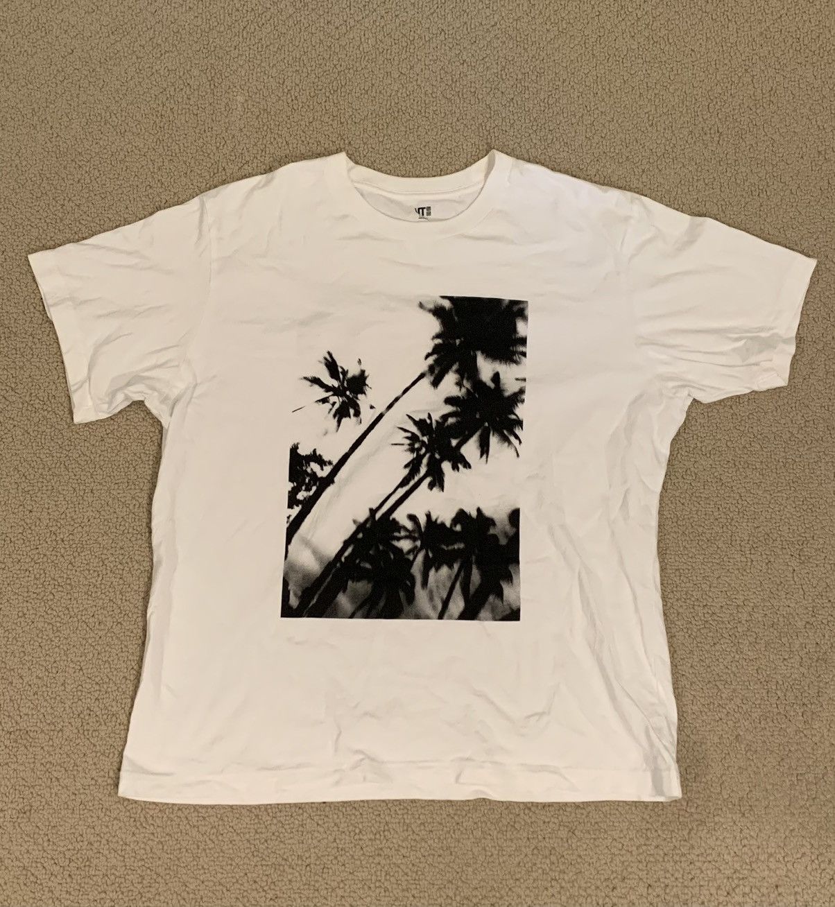 Uniqlo Uniqlo UT Daido Moriyama Hawaii Tee Size US XL / EU 56 / 4 - 1 Thumbnail