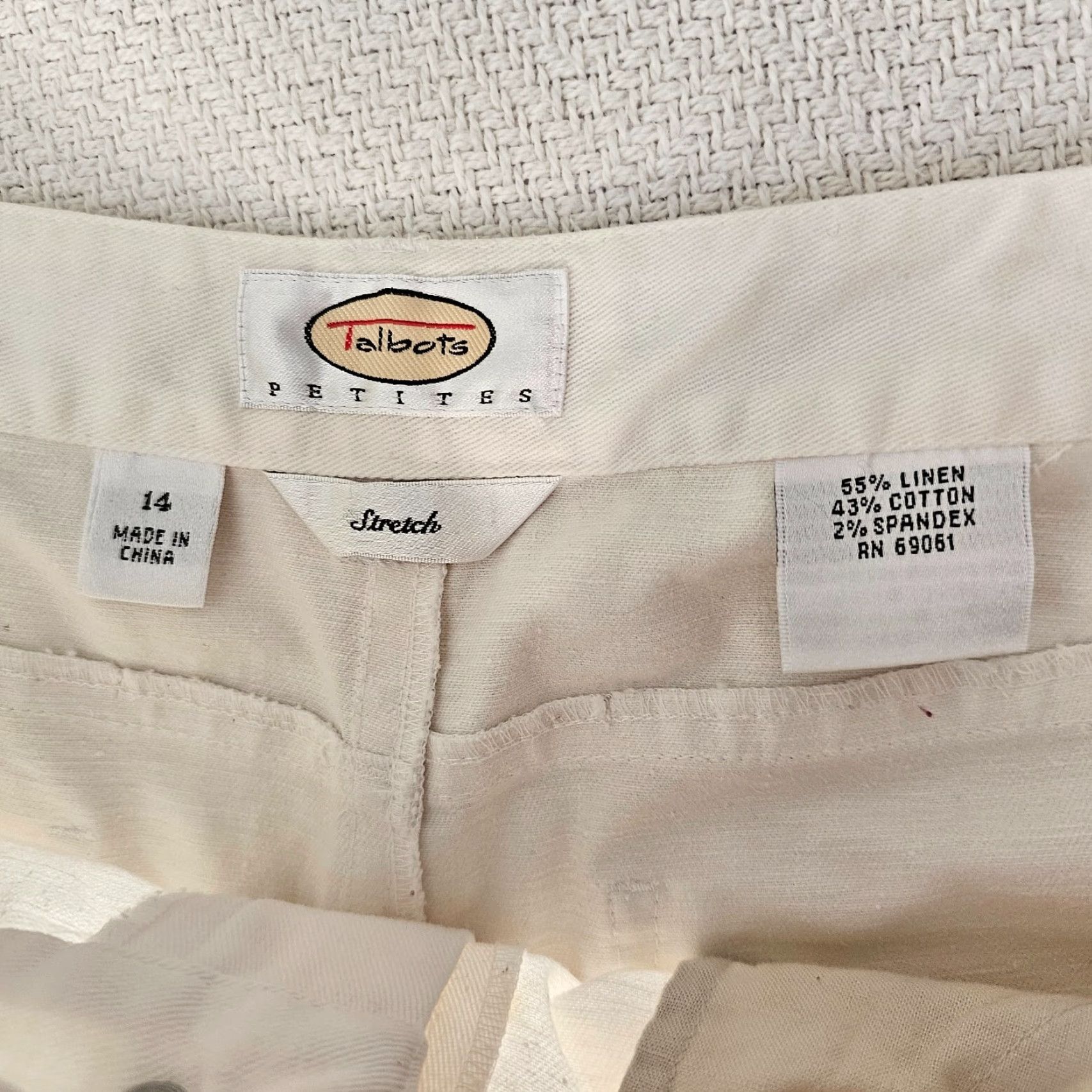 Talbots Talbots Women Capri Crop Linen Blend Pants 14P Petites Ivory Cream Straight Leg 18.5in Inseam | Linen Pants | Casual Travel Size 36" / US 14 / IT 50 - 2 Thumbnail