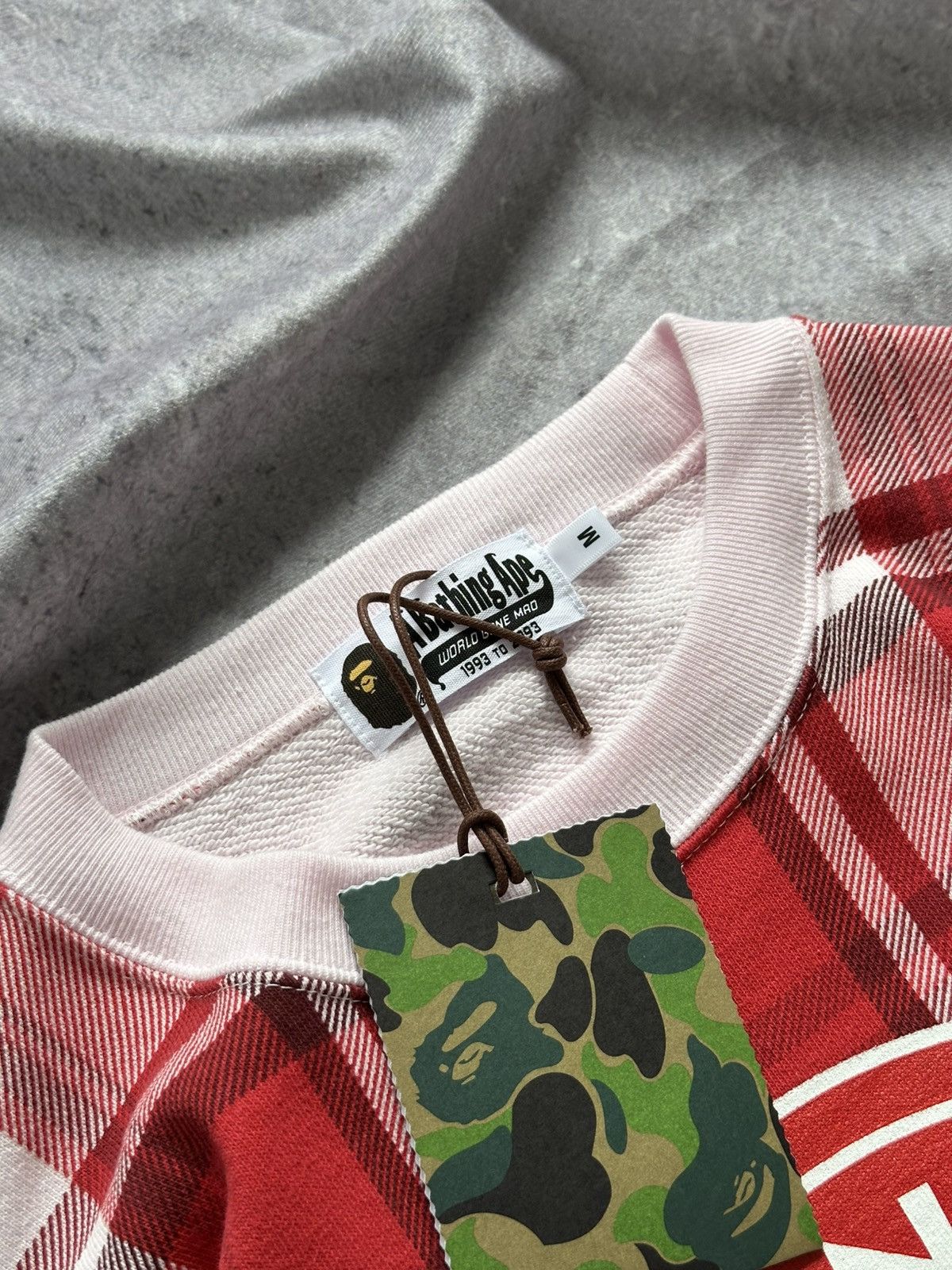 Bape Bape Plaid Check Gift Busy Works Sweatshirt Size US M / EU 48-50 / 2 - 5 Thumbnail