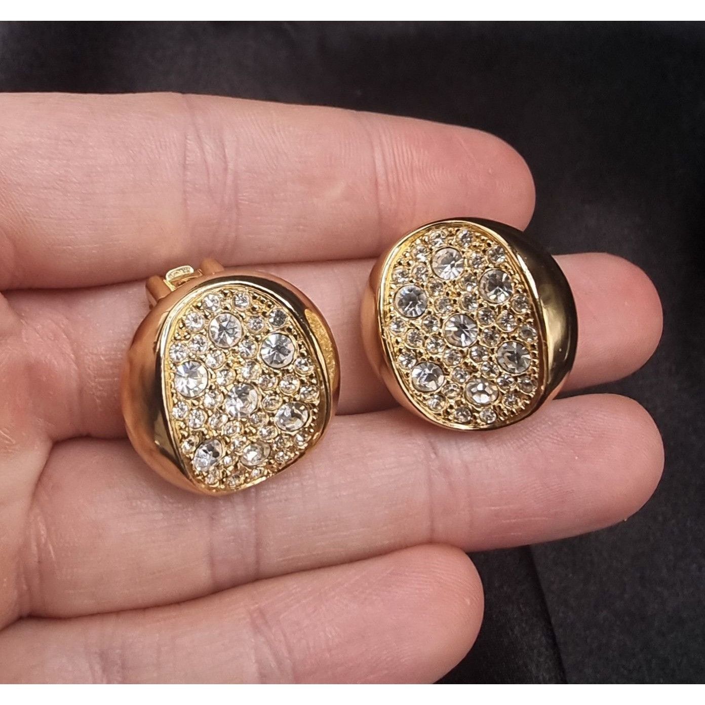 Dior Rare Find Vintage CHRISTIAN DIOR 1980s-90s Gold-Tone Clip-On Size ONE SIZE - 6 Thumbnail