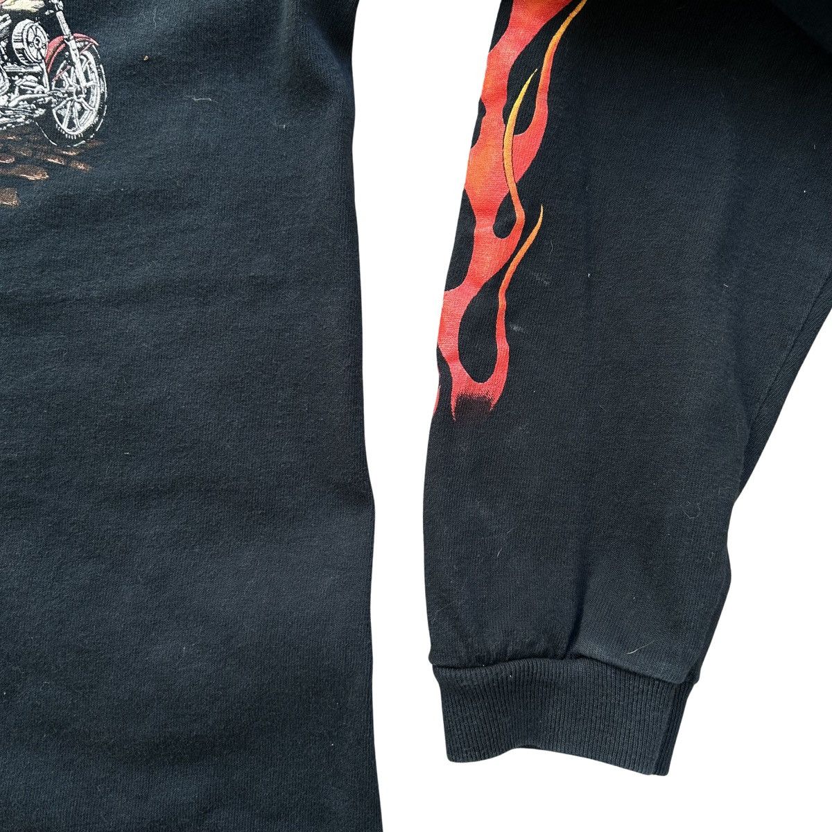 Harley Davidson Vintage 1998 Harley Davidson Feel The Heat Flame Long Sleeve Size US L / EU 52-54 / 3 - 9 Thumbnail
